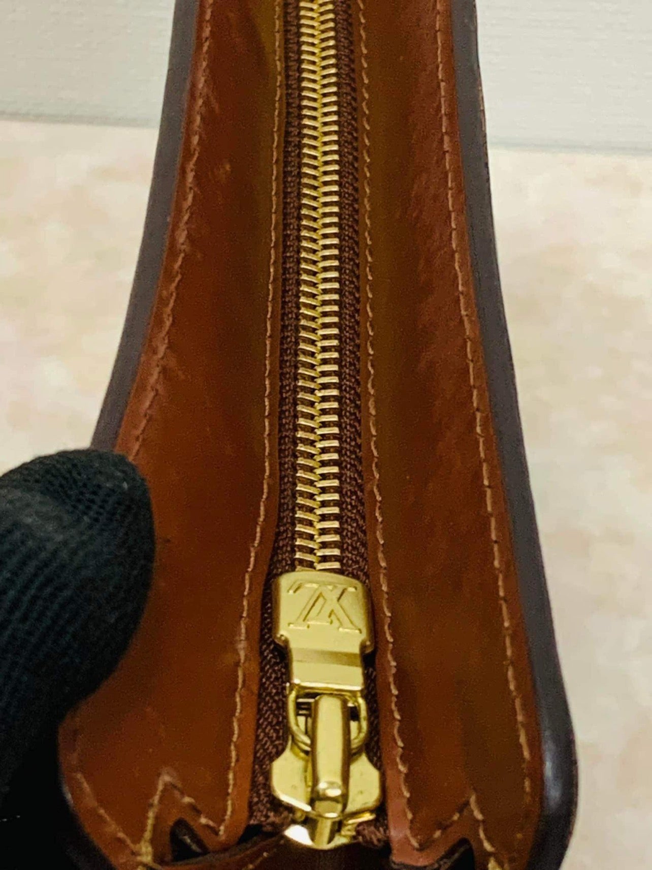LOUIS VUITTON  Pochette Homme clutch
