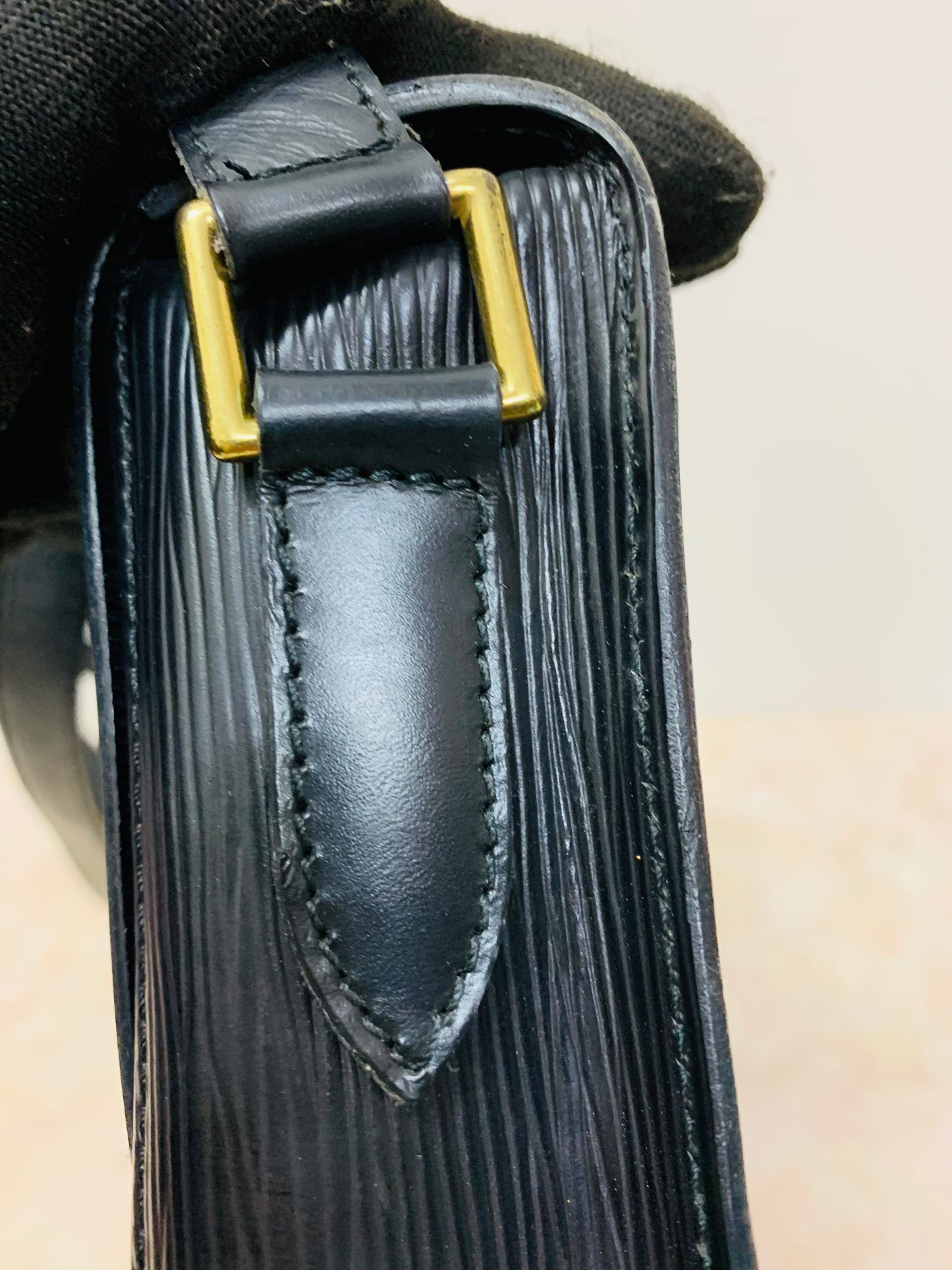 LOUIS VUITTON ntage Epi Saint Cloud GM Noir