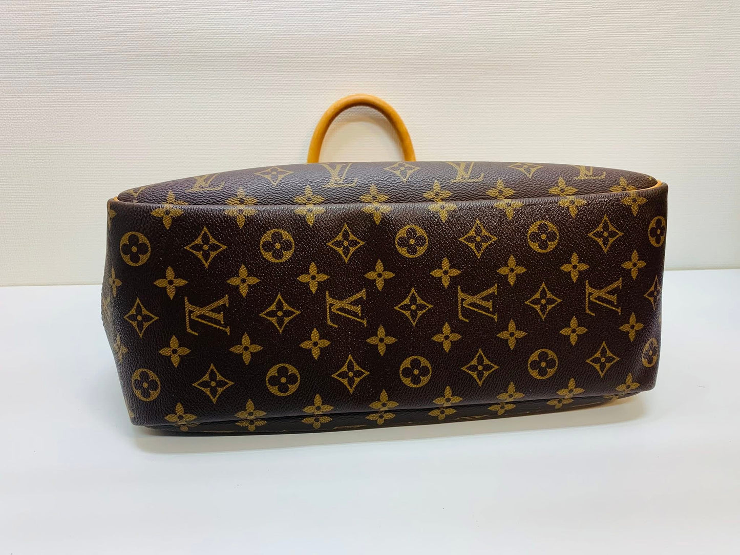 LOUIS VUITTON Deauville Monogram