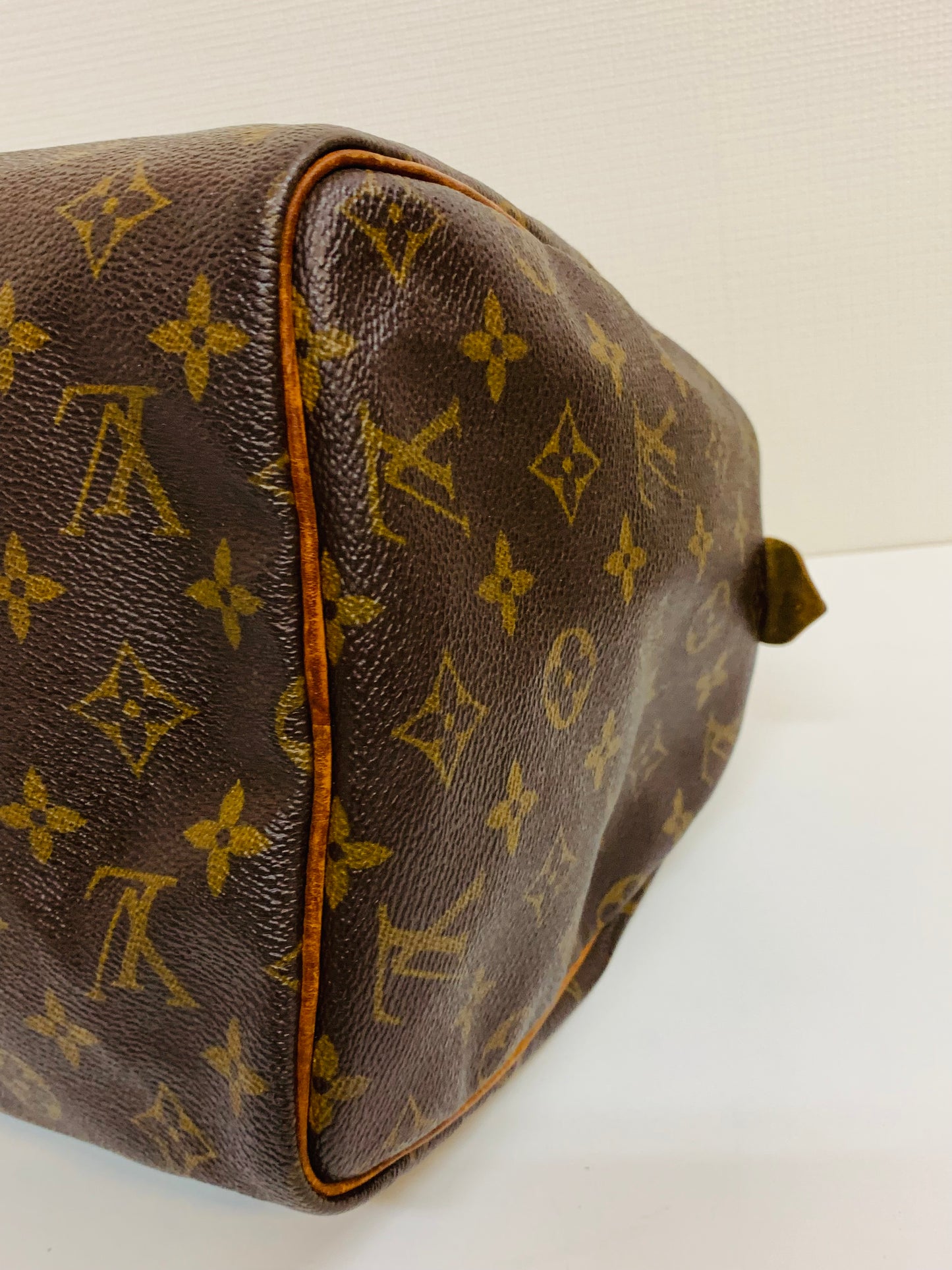 LOUIS VUITTON SPEEDY 30