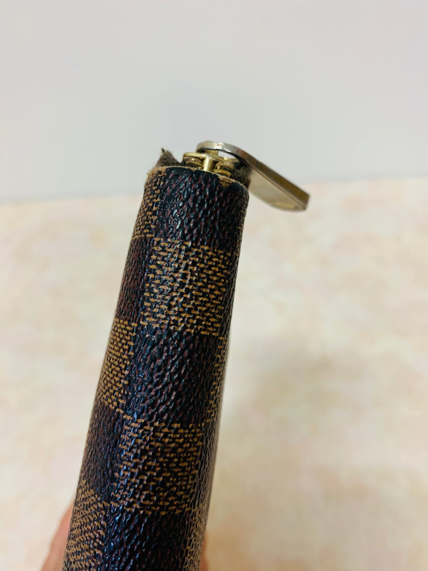 LOUIS VUITTON ZIPPY WALLET ORGANIZER