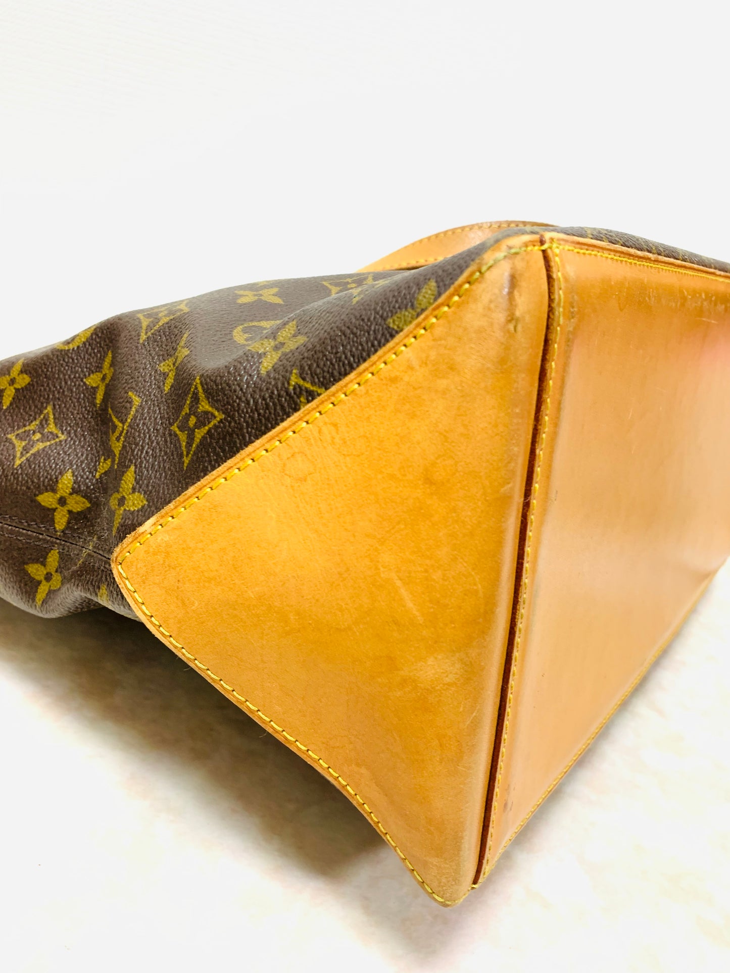 LOUIS VUITTON Cabas Mezzo Tote Bag