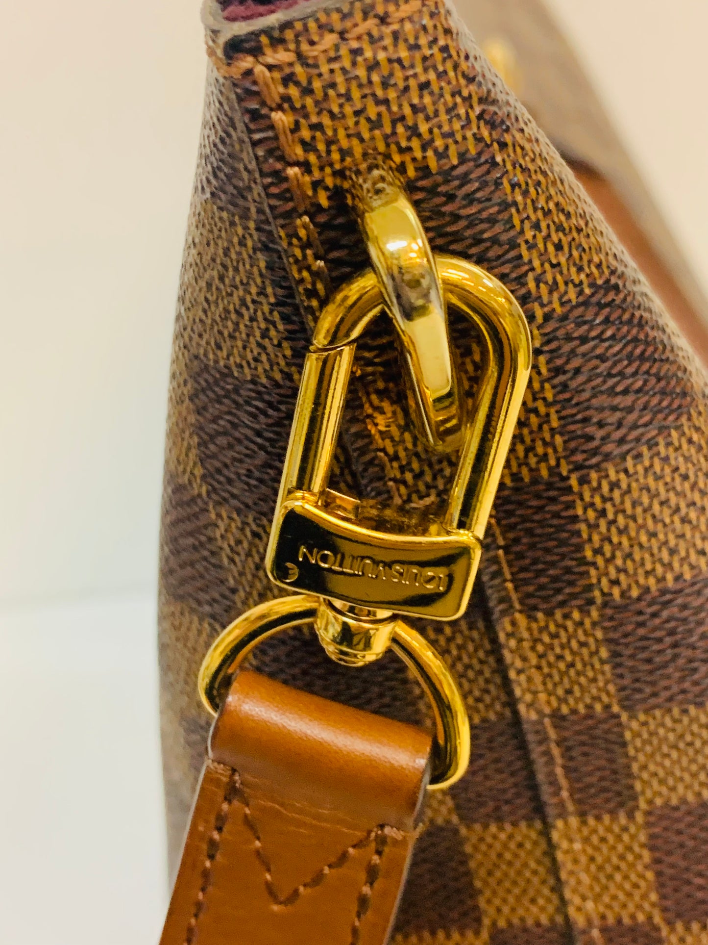 LOUIS VUITTON Belmont Tote bag DE