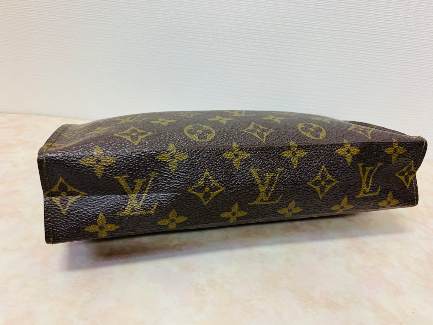 LOUIS VUITTON Toiletry 26 Monogram