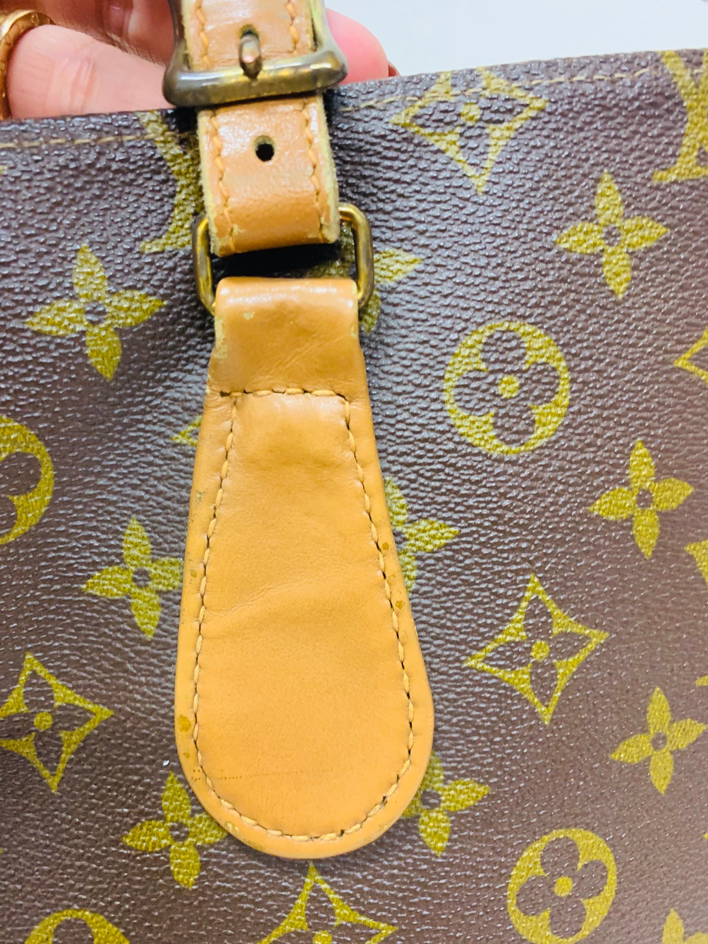 LOUIS VUITTON Bucket GM French and Company