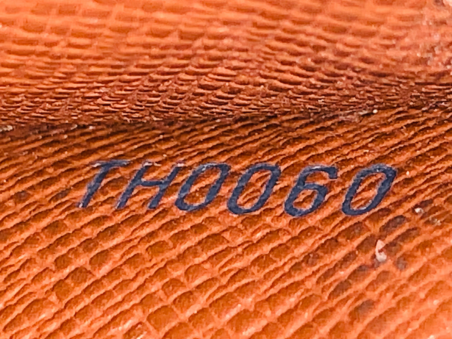 LOUIS VUITTON
Monogram Sarah Wallet