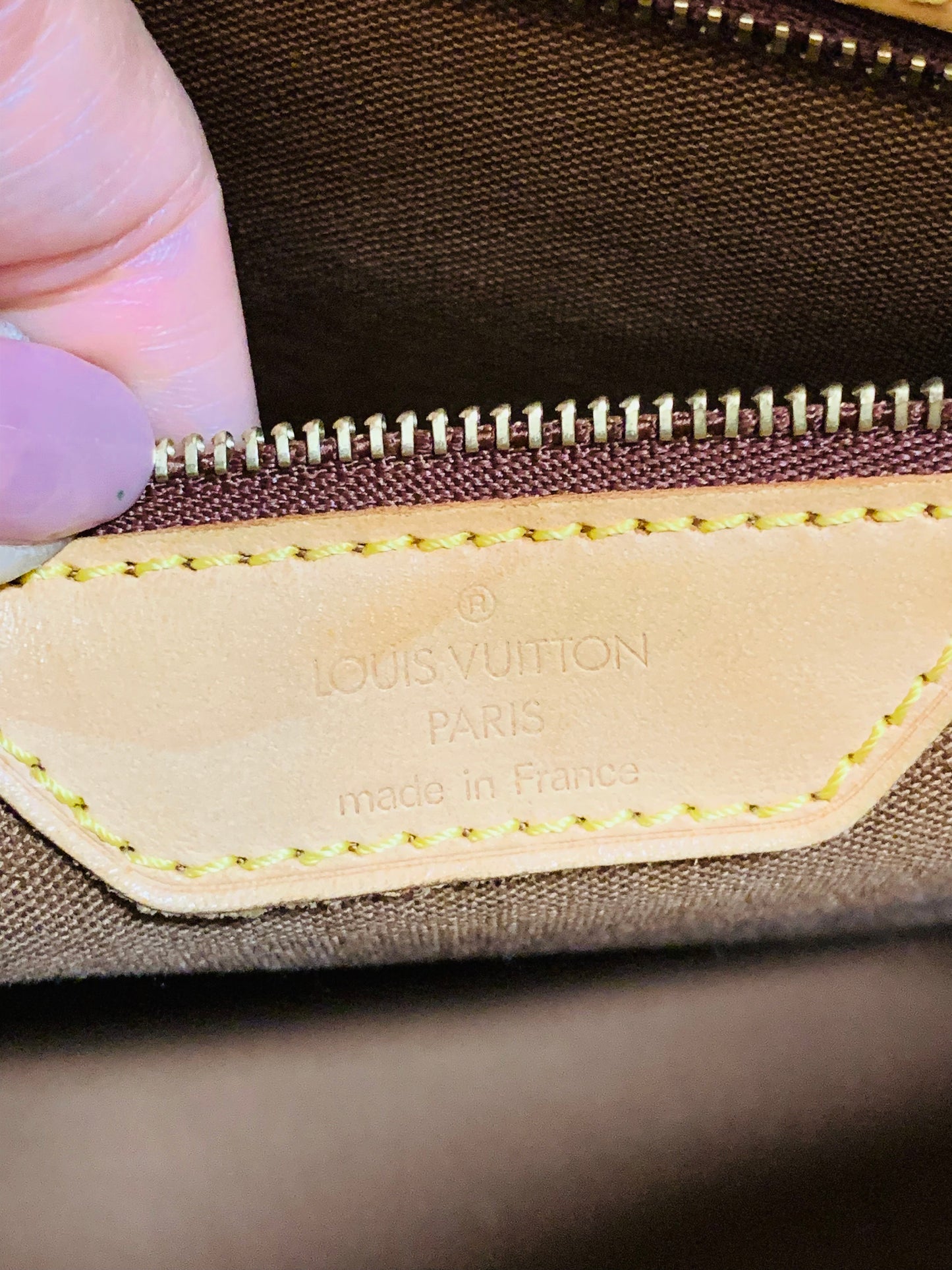 LOUIS VUITTON Cabas Mezzo Tote Bag