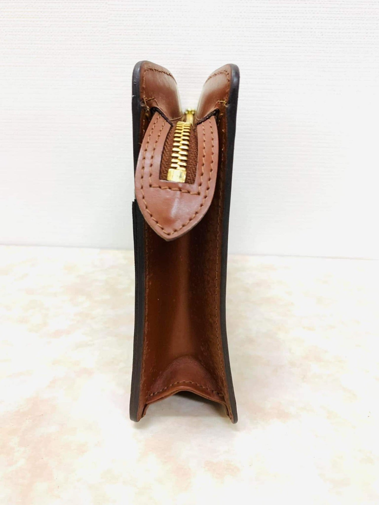 LOUIS VUITTON  Pochette Homme clutch