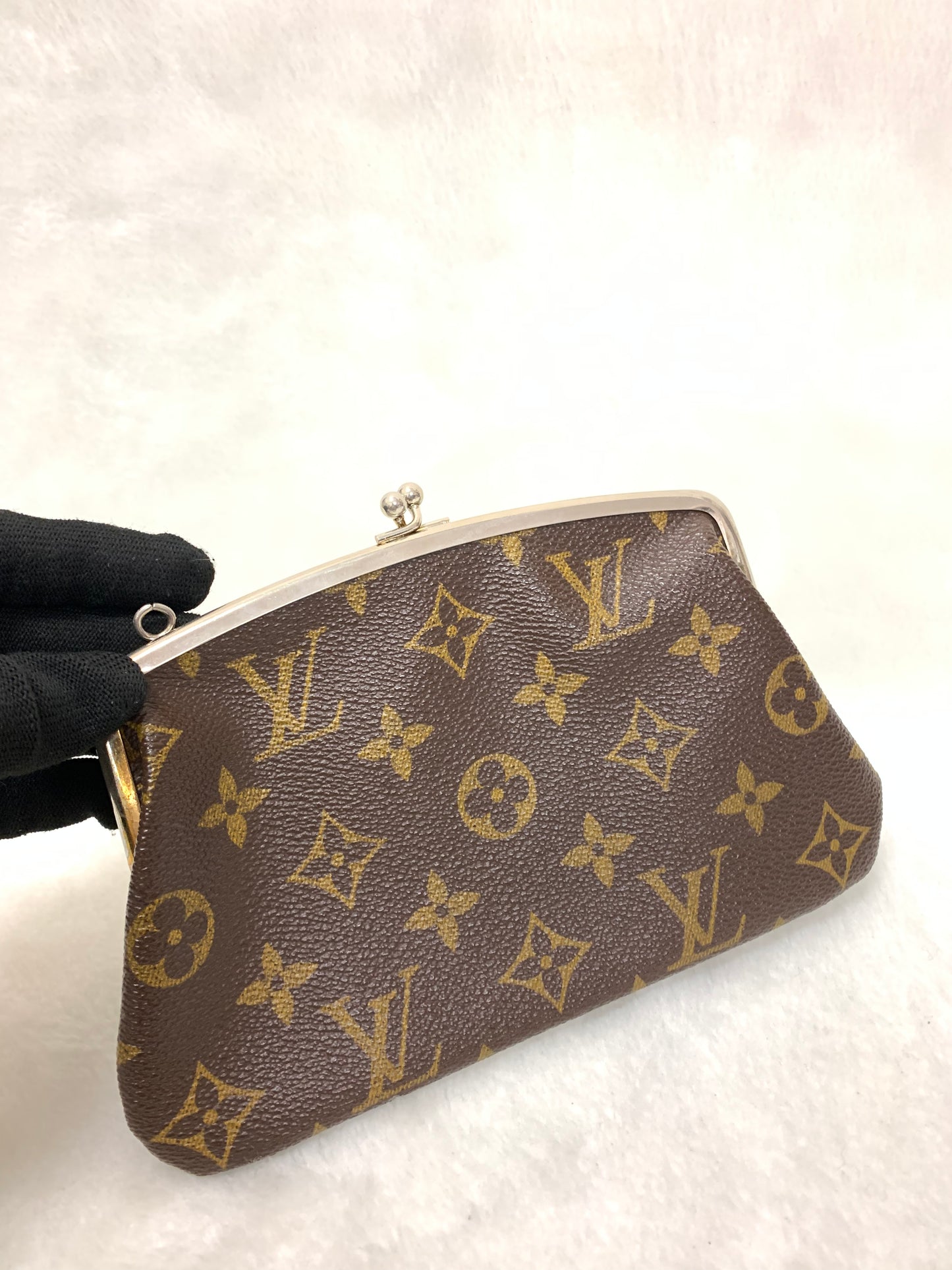 LOUIS VUITTON  Vintage Kisslock Pouch