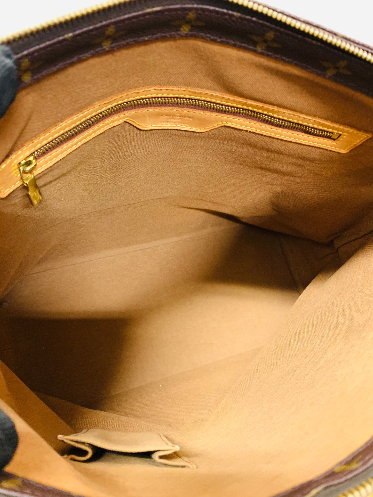 LOUIS VUITTON Cabas Mezzo Tote Bag