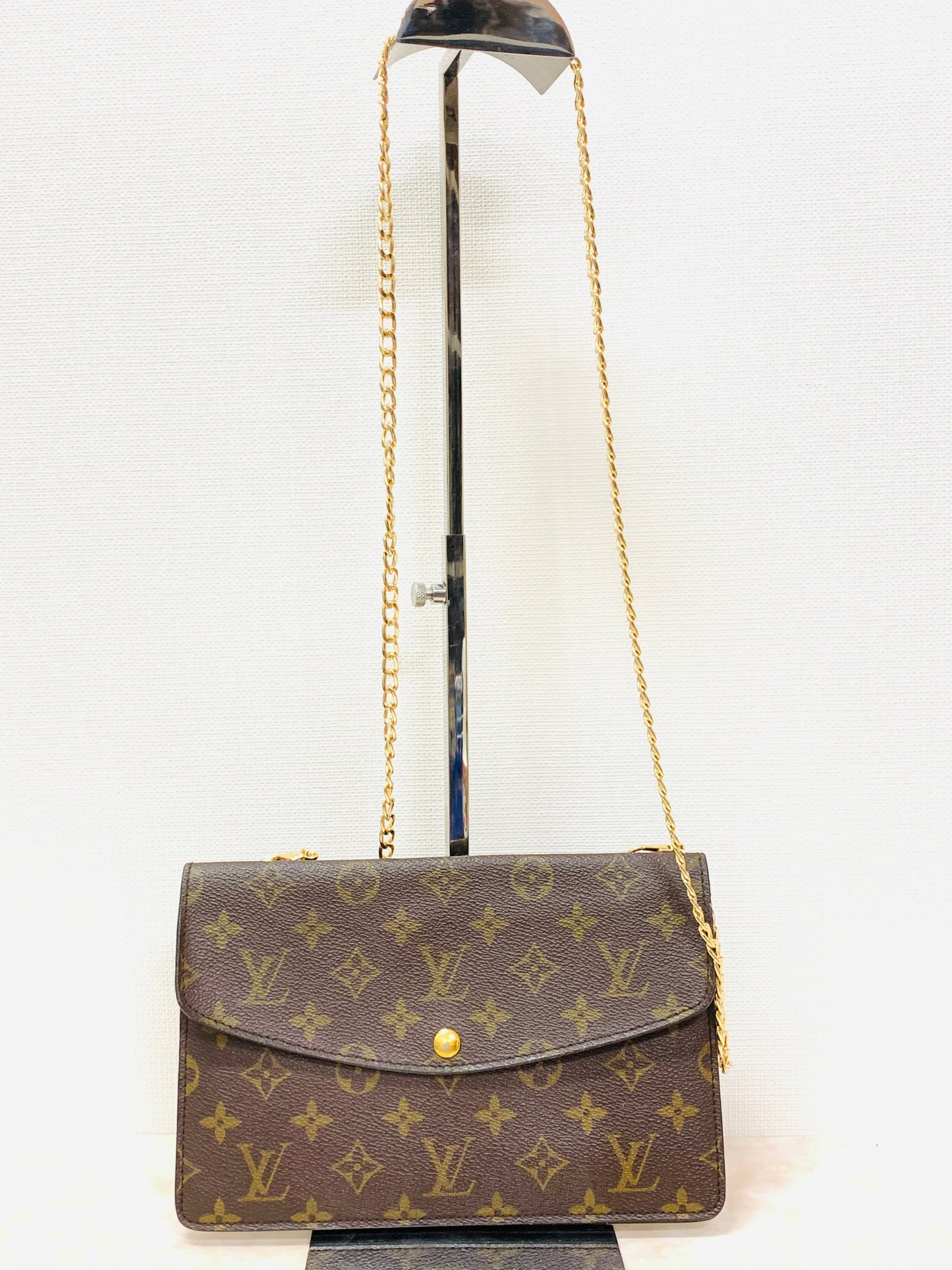 LOUIS VUITTON DOUBLE RABAT