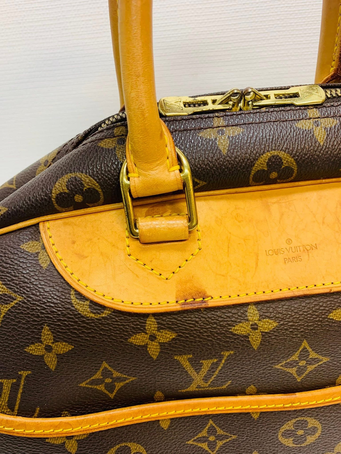 LOUIS VUITTON Deauville Monogram