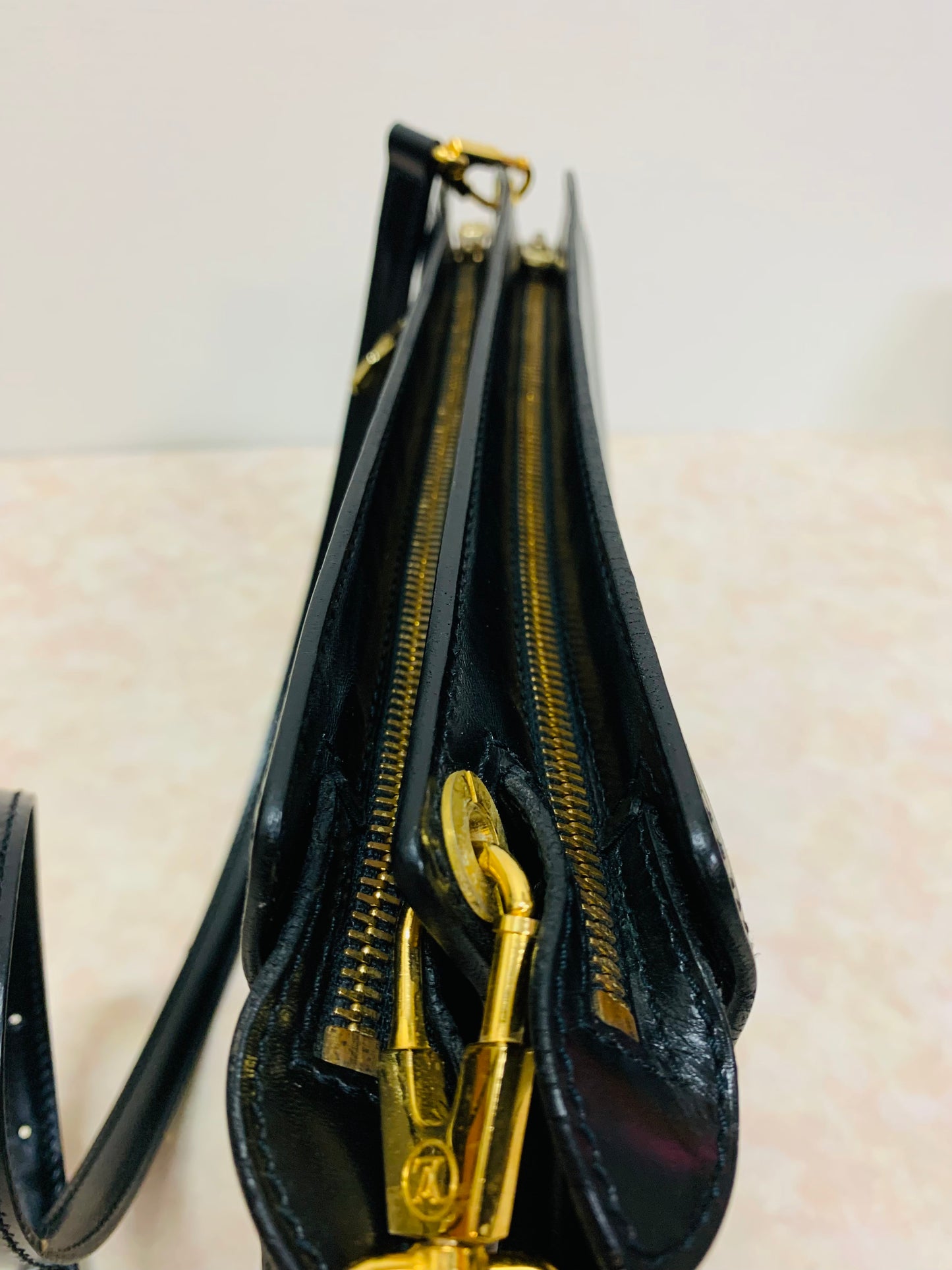 LOUIS VUITTON Epi Noir Enghien Shoulder/clutch bag