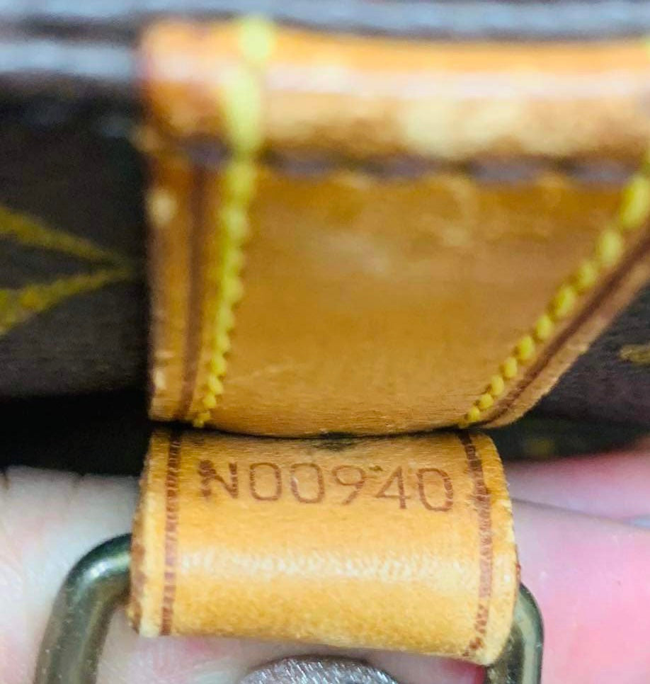 LOUIS VUITTON SAC SHOPPING TOTE BAG WITH POUCH