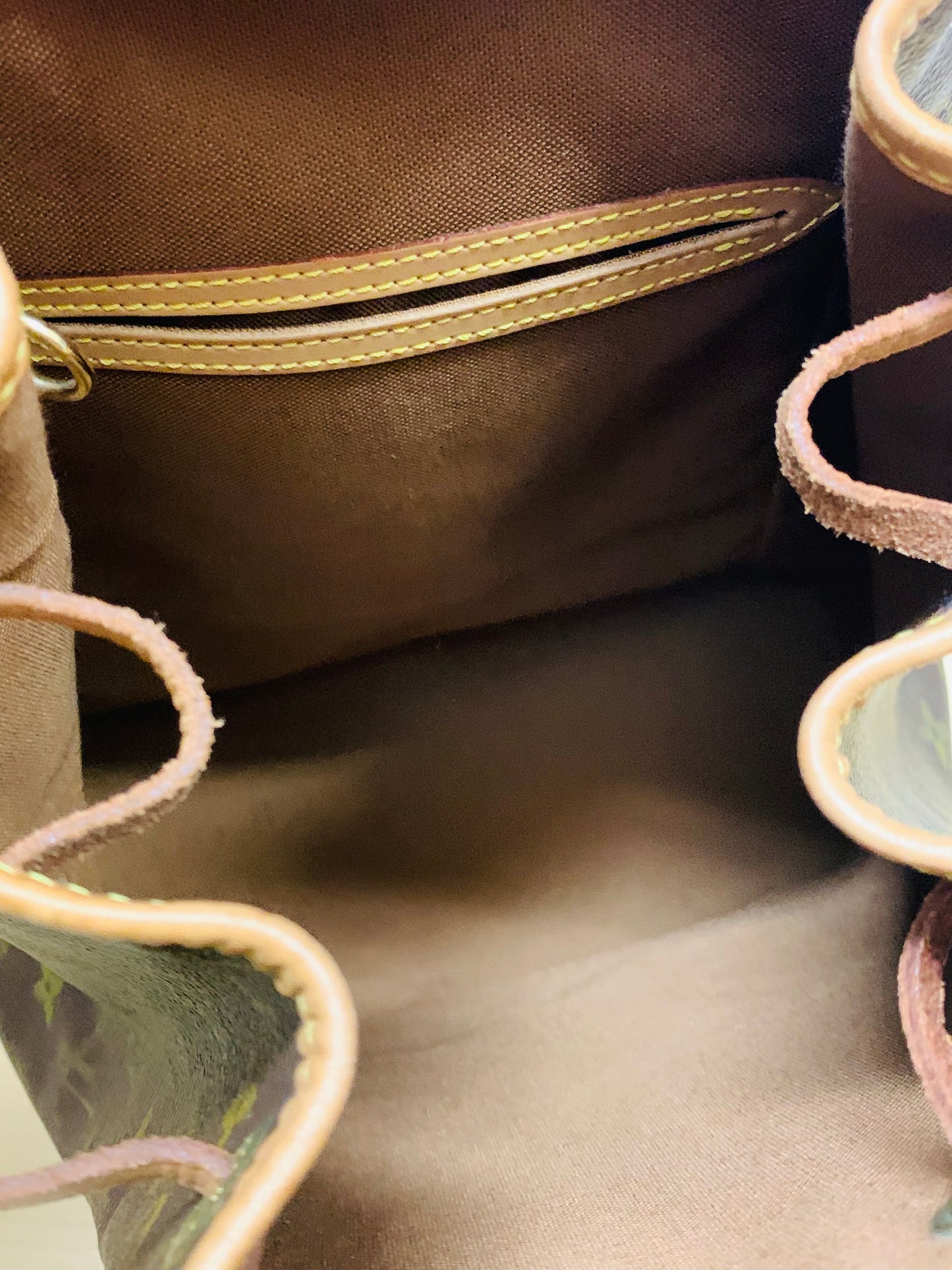 Louis Vuitton Montsouris MM Monogram