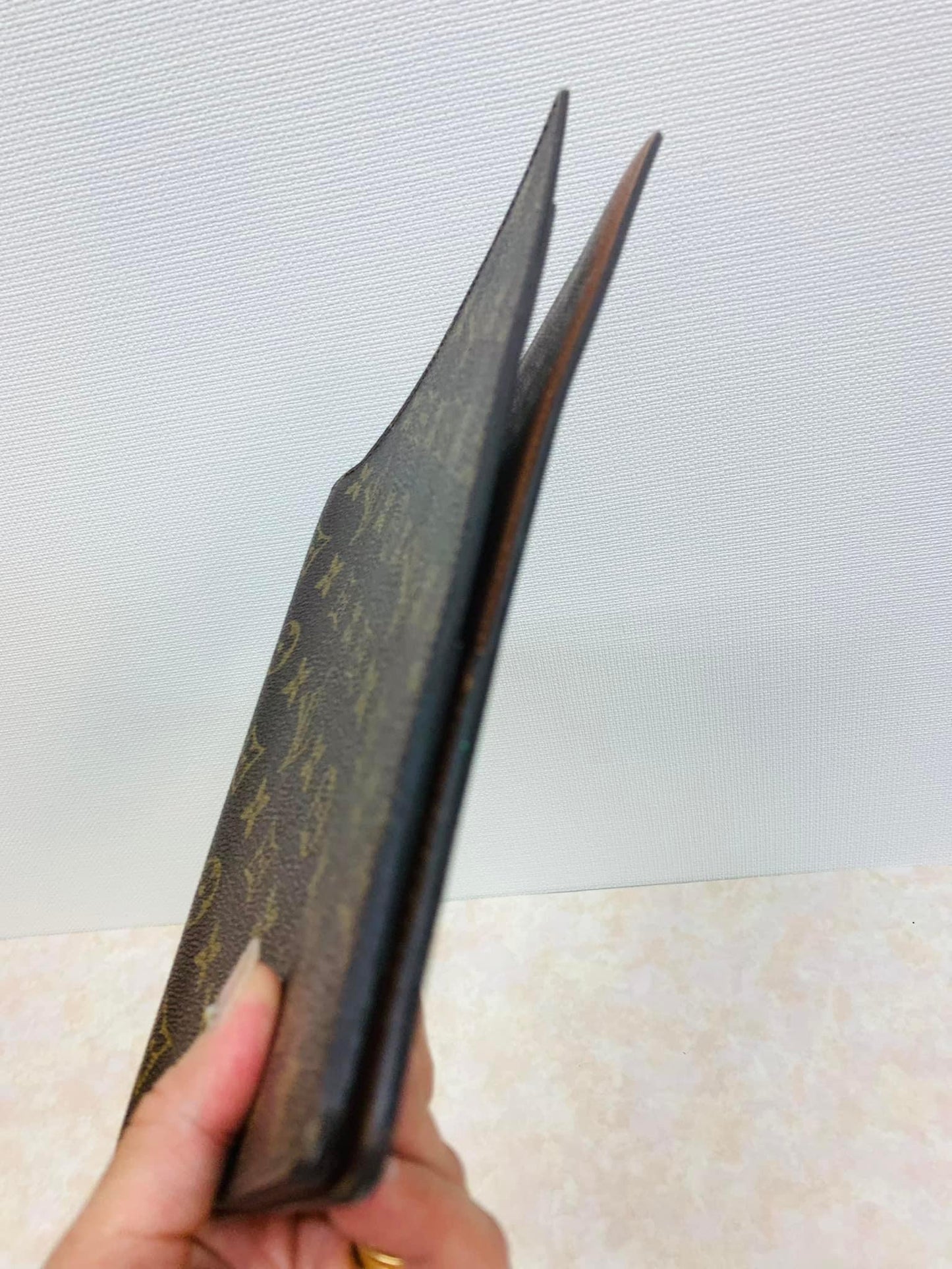 LOUIS VUITTON DESK AGENDA