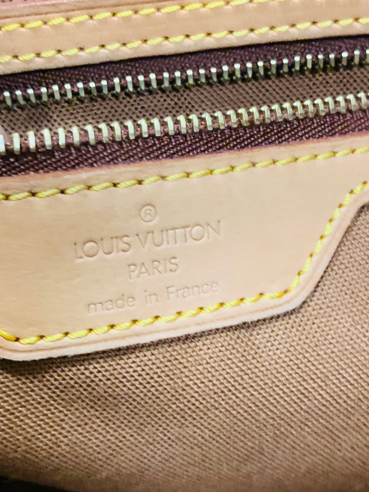 LOUIS VUITTON Cabas Mezzo Tote bag