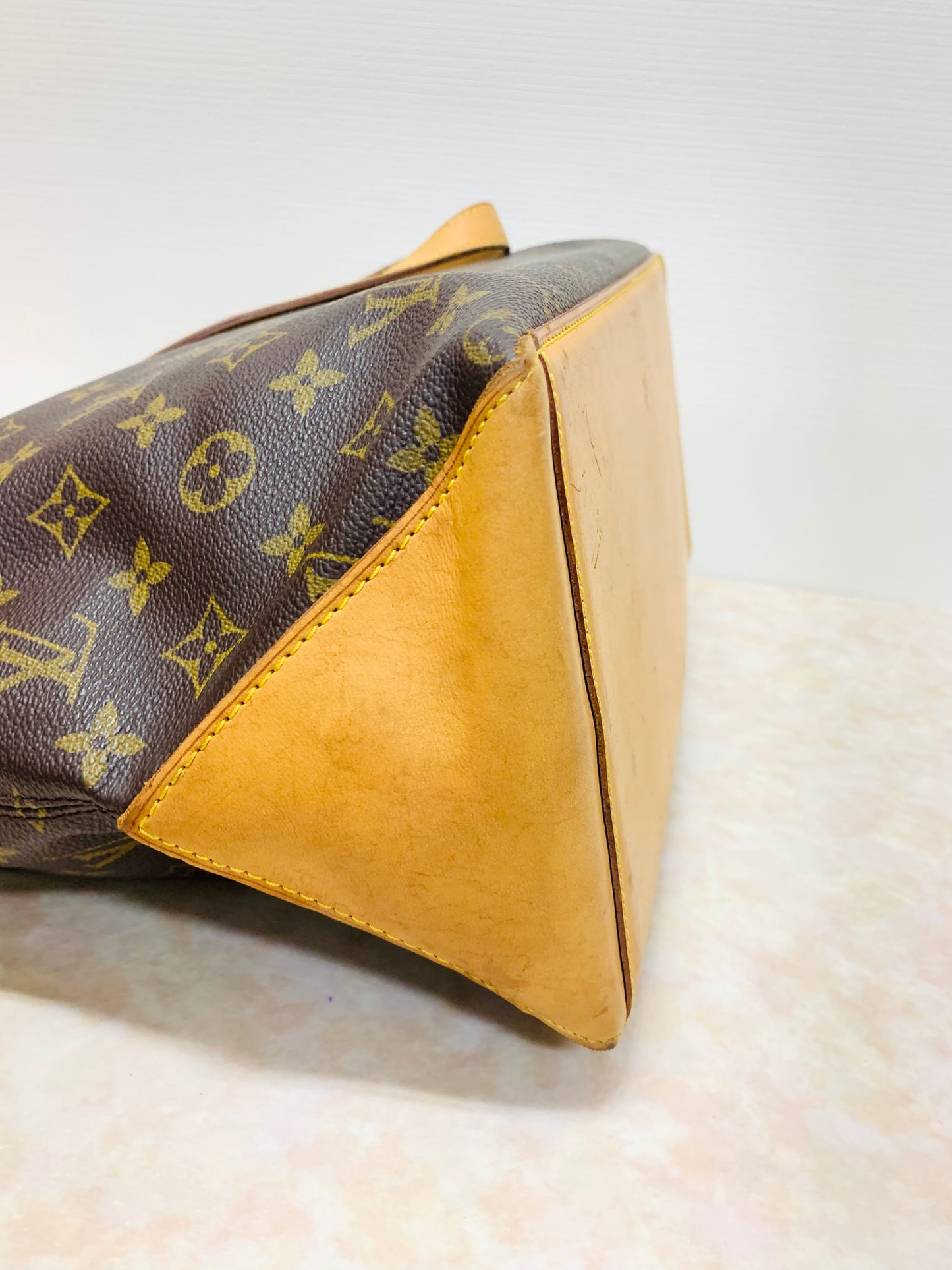 LOUIS VUITTON Cabas Mezzo Tote bag
