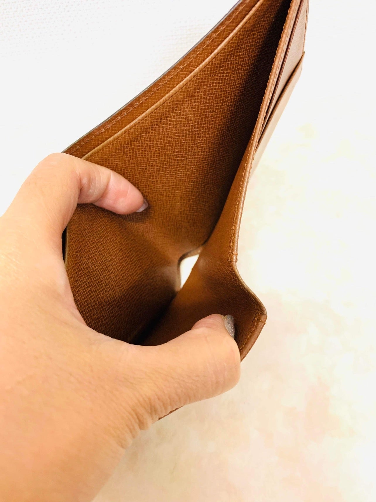 LOUIS VUITTON Vintage Bi-fold mens wallet