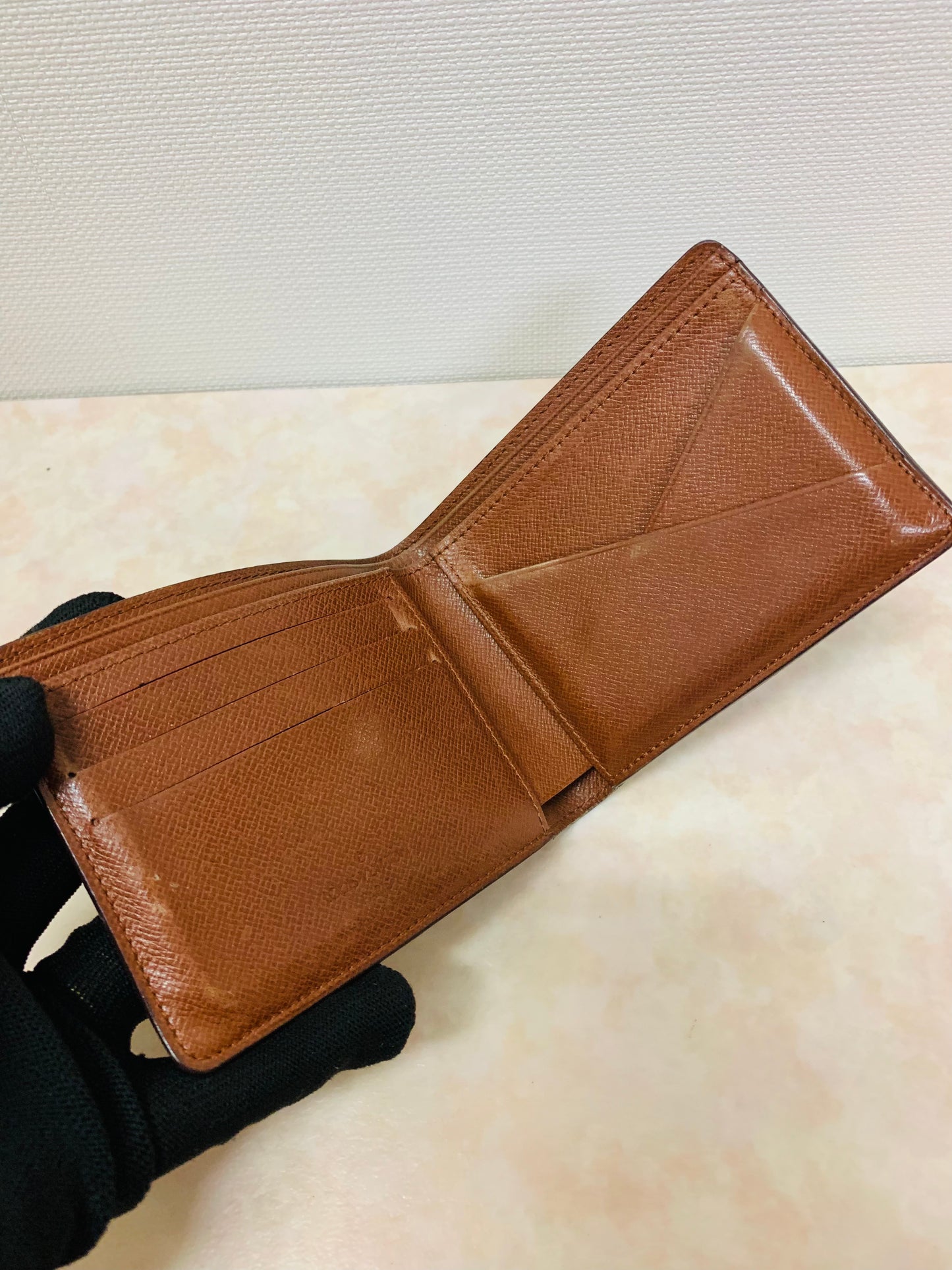 LOUIS VUITTON Vintage Bi-fold mens wallet