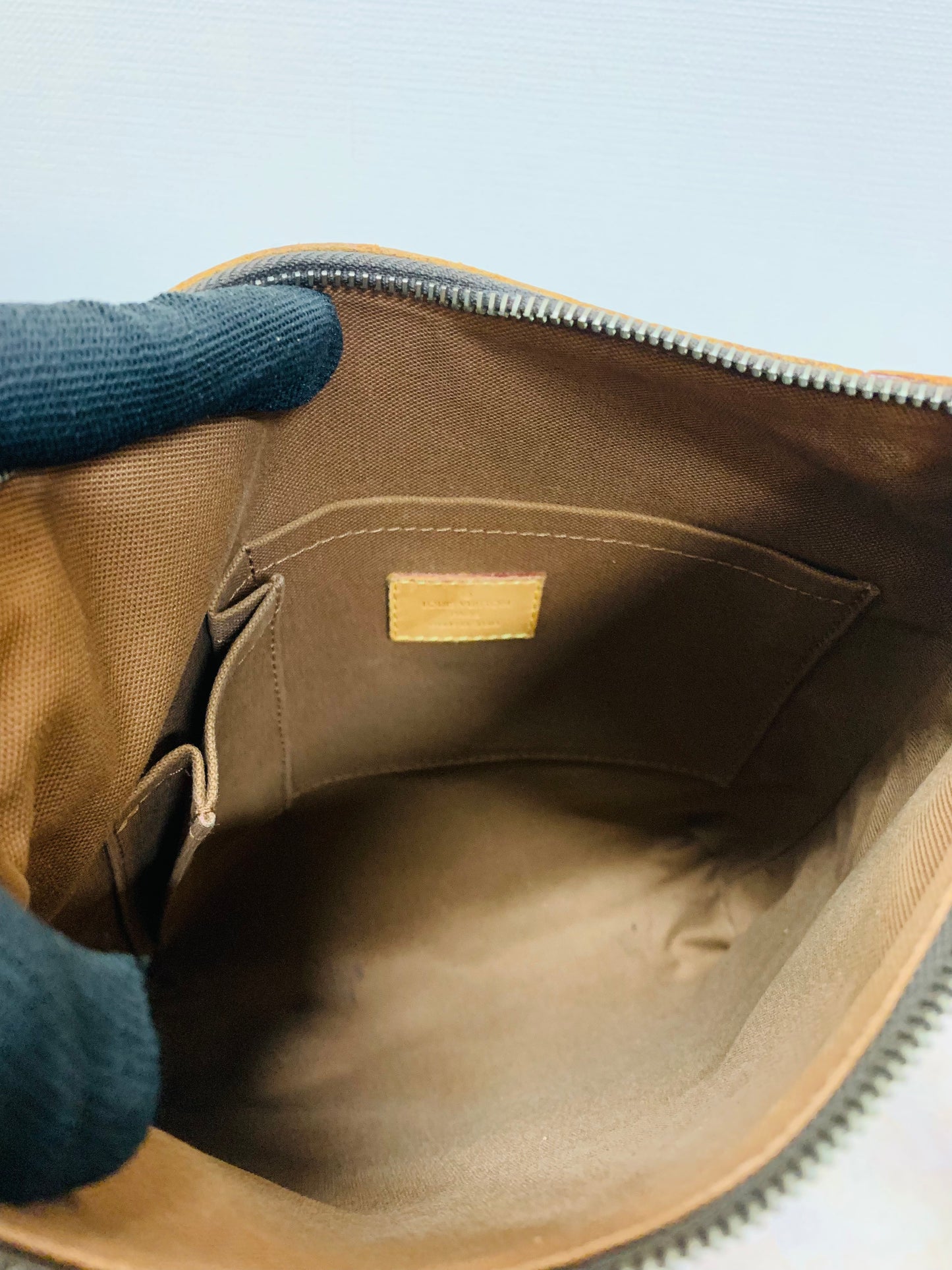 LOUIS VUITTON ODEON PM