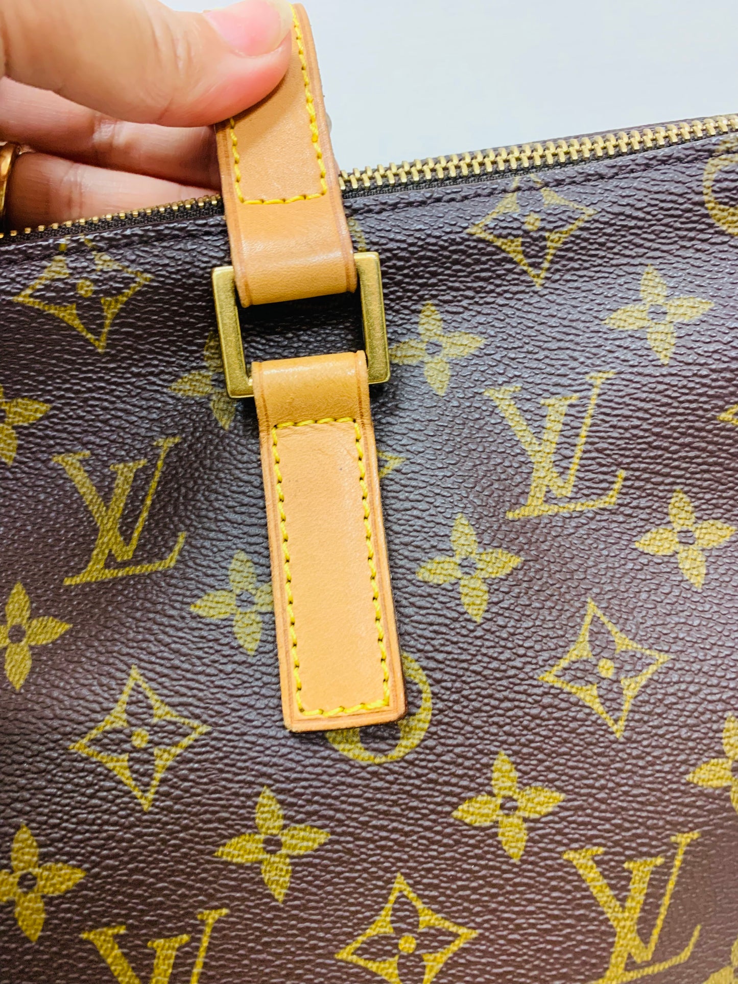 LOUIS VUITTON Cabas Mezzo Tote bag