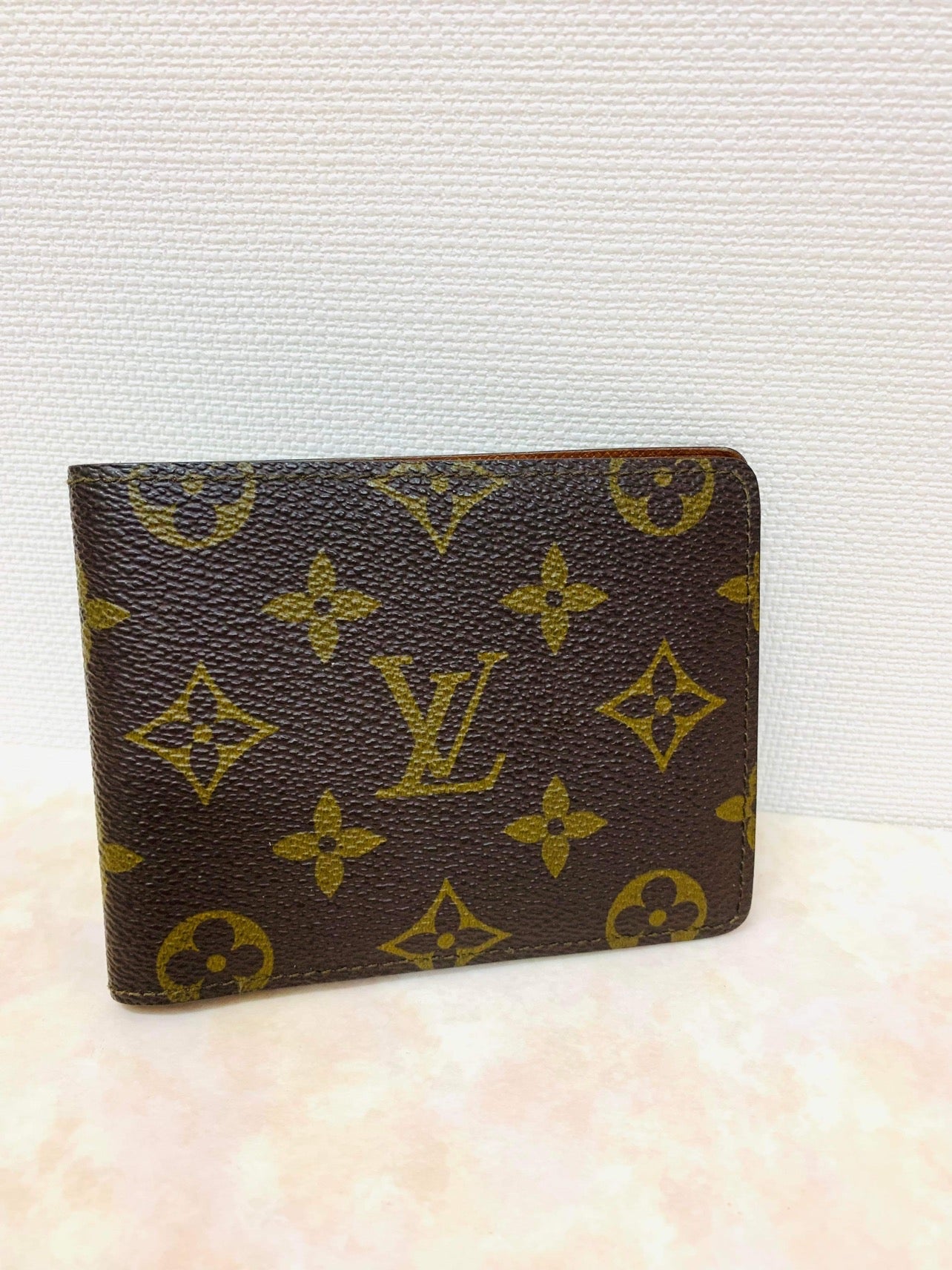 LOUIS VUITTON Vintage Bi-fold mens wallet