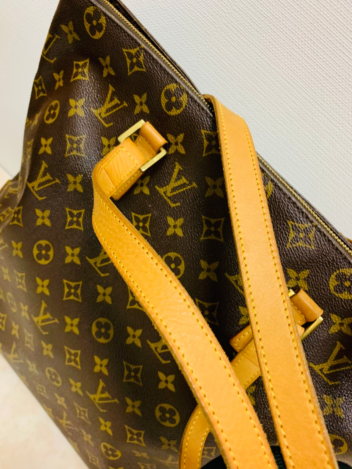 LOUIS VUITTON Cabas Mezzo Tote Bag