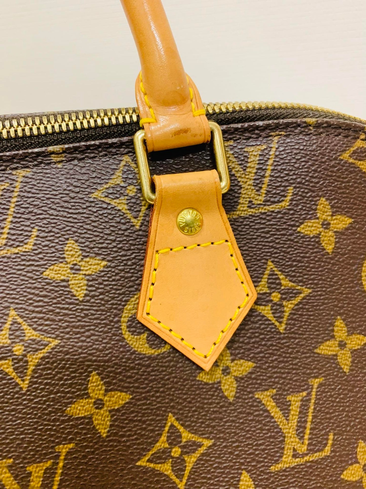 LOUIS VUITTON ALMA PM