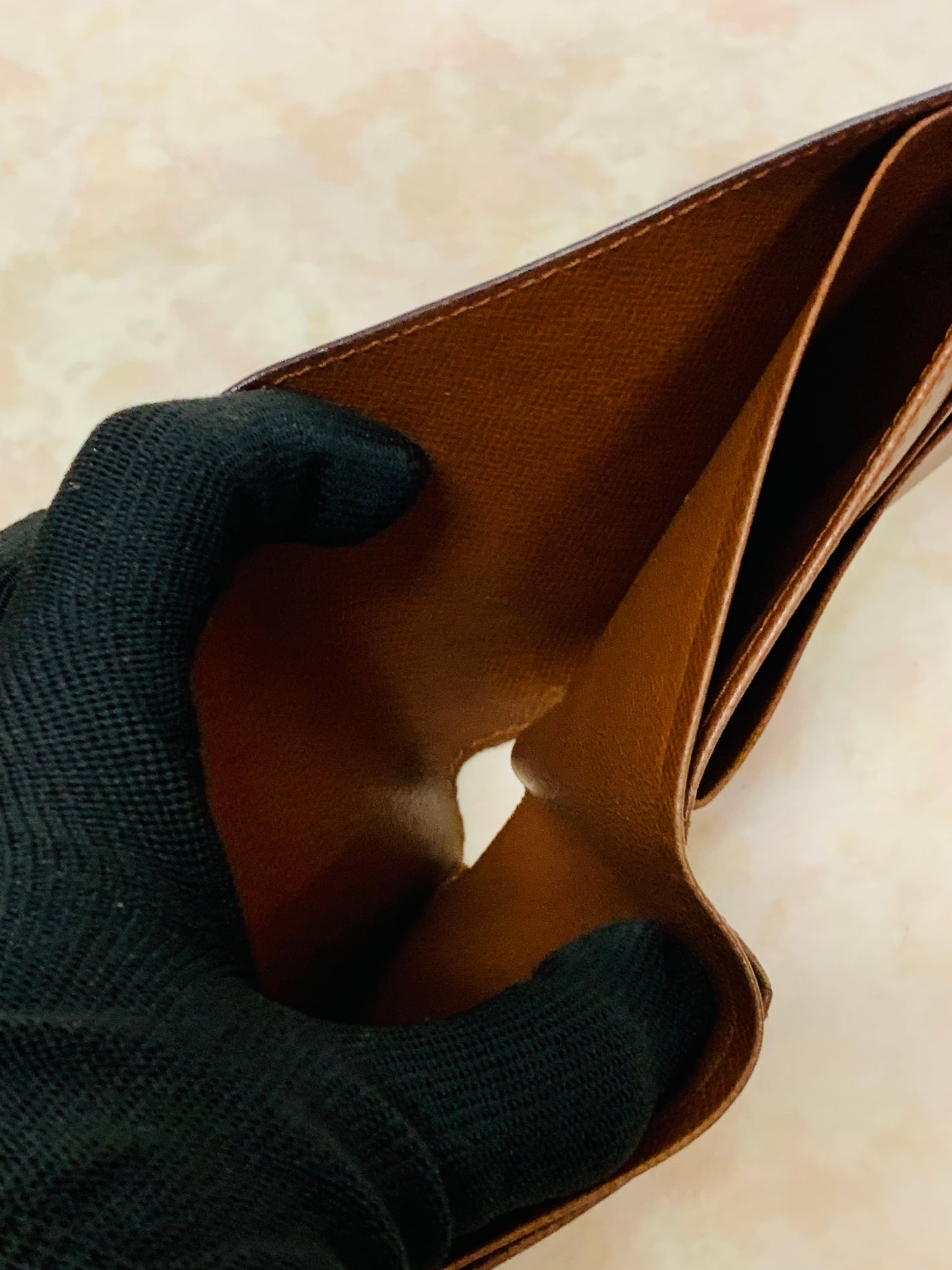 LOUIS VUITTON Vintage Bi-fold mens wallet