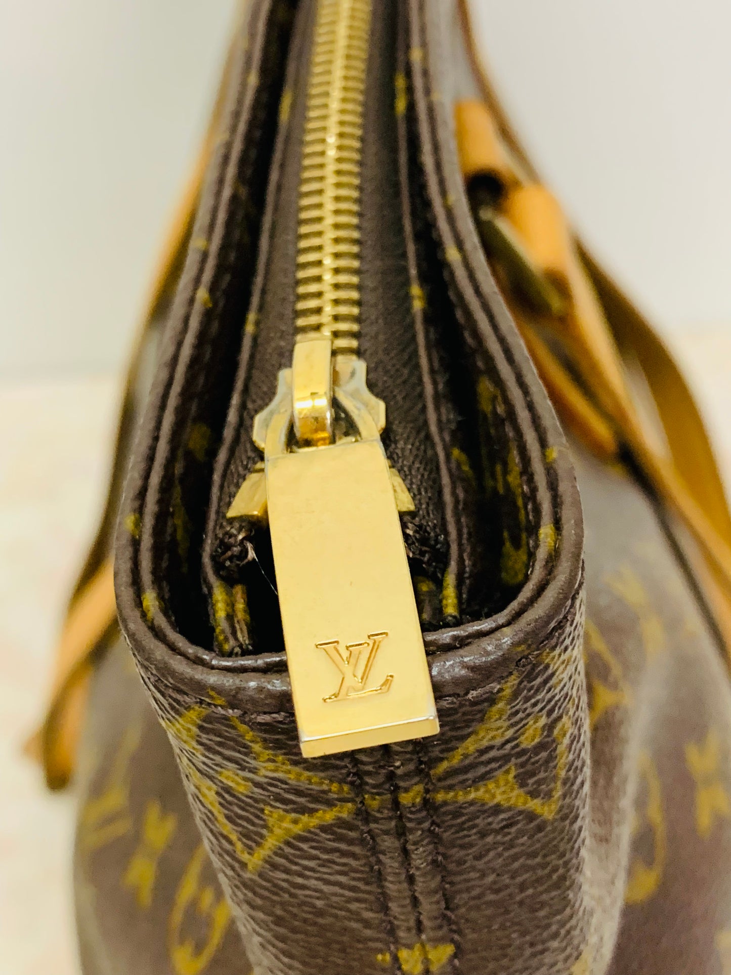 LOUIS VUITTON Cabas Mezzo Tote Bag