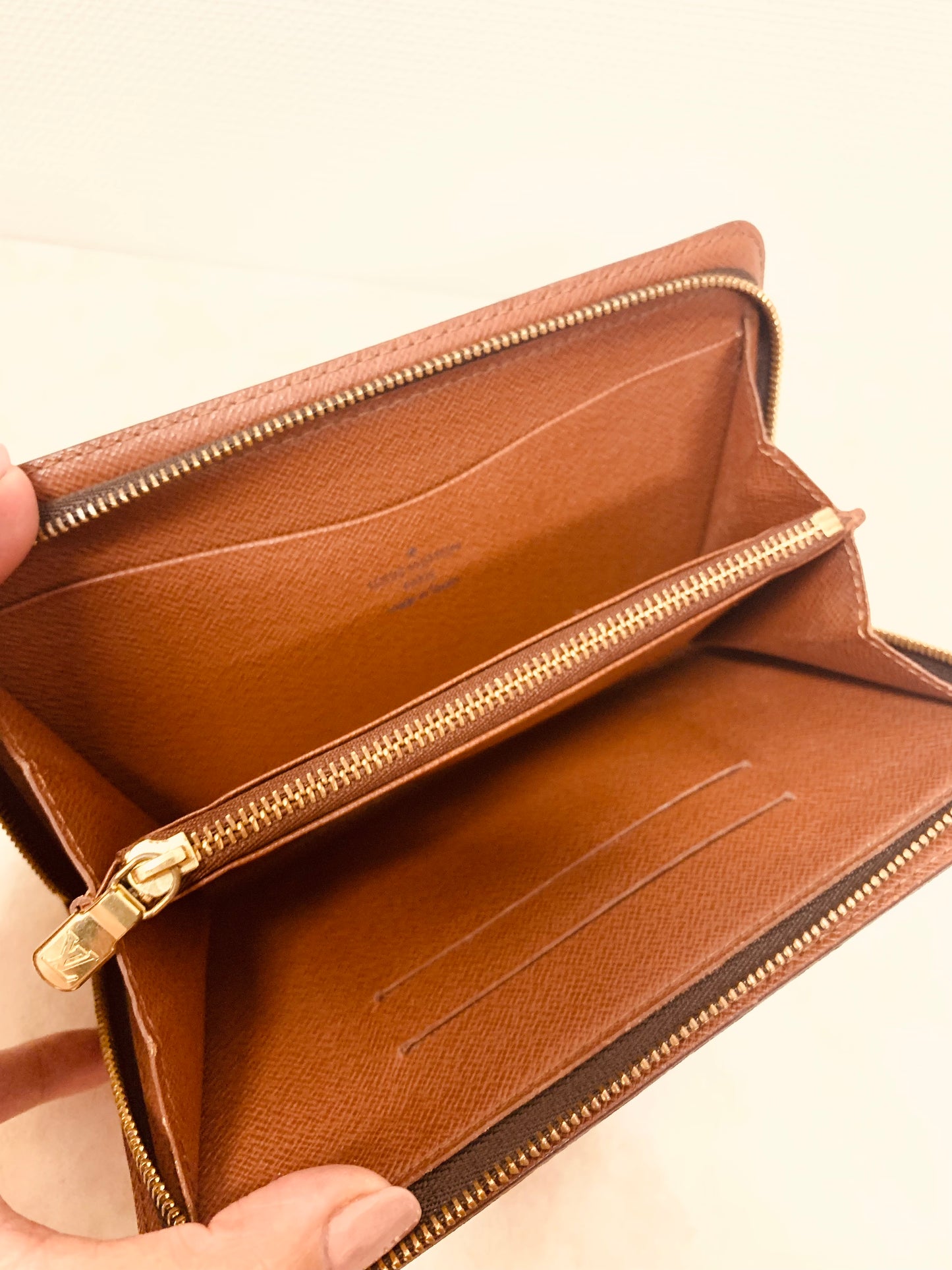 LOUIS VUITTON Zippy Compact wallet old model