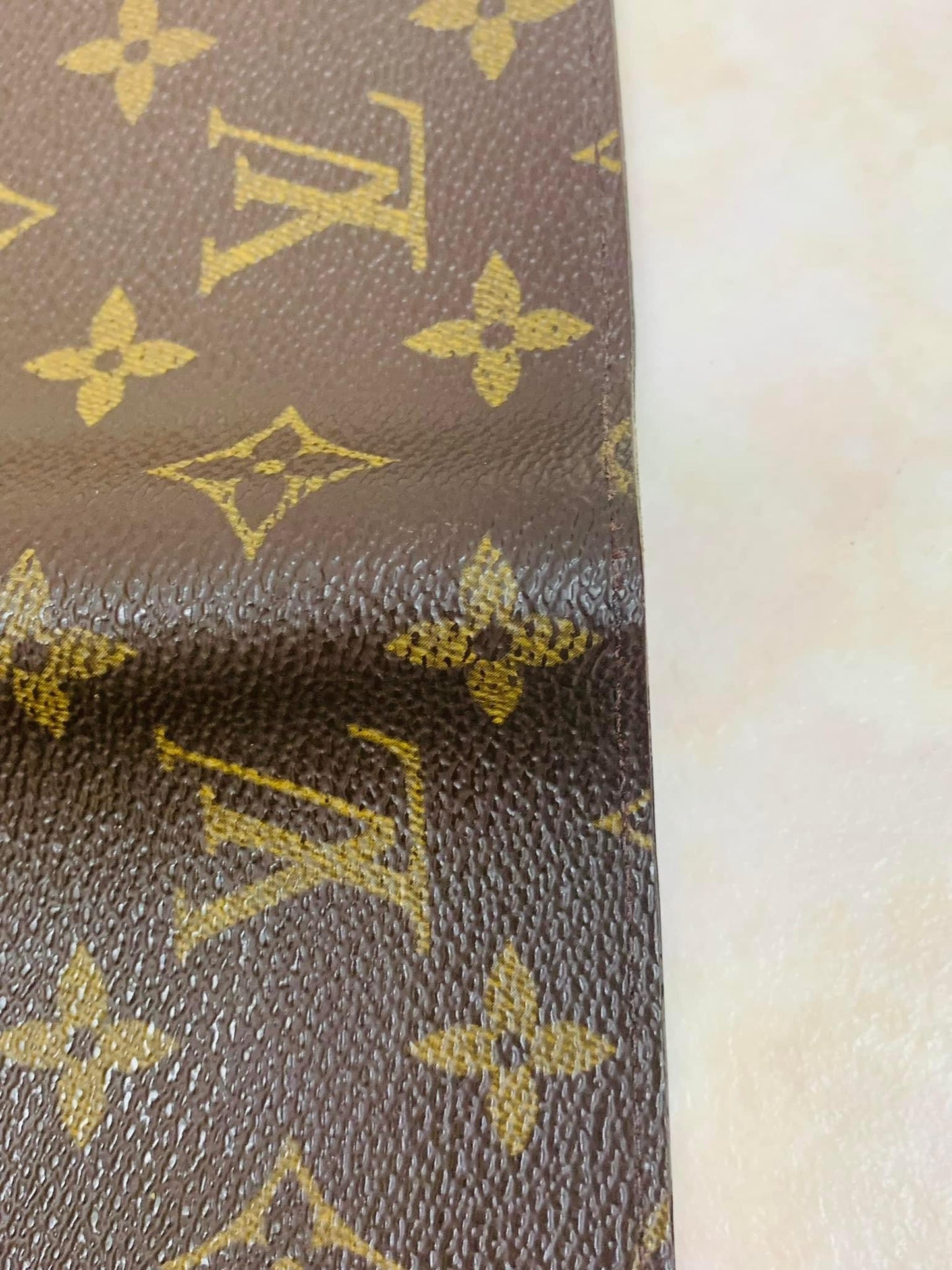 LOUIS VUITTON DESK AGENDA