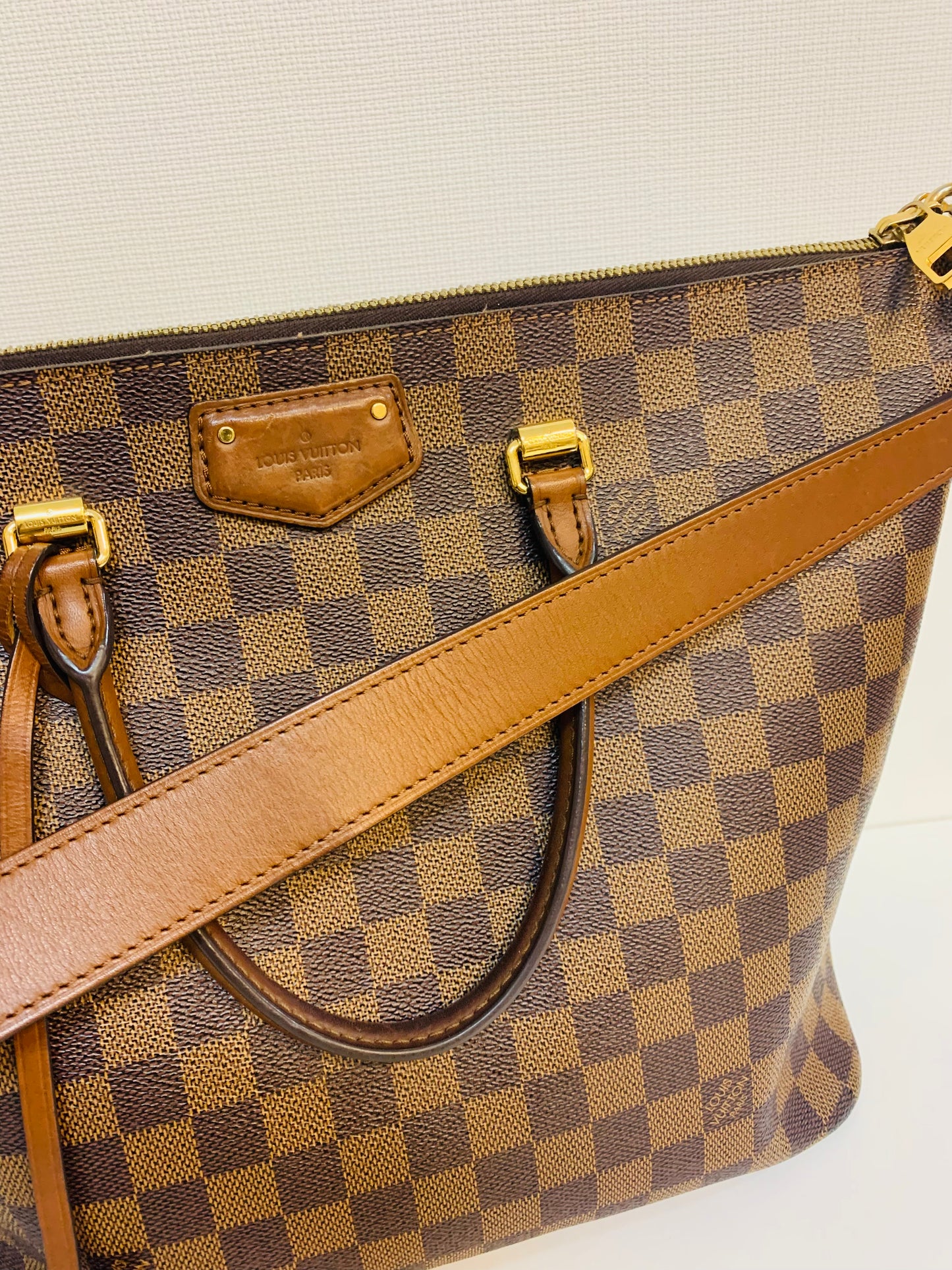 LOUIS VUITTON Belmont Tote bag DE