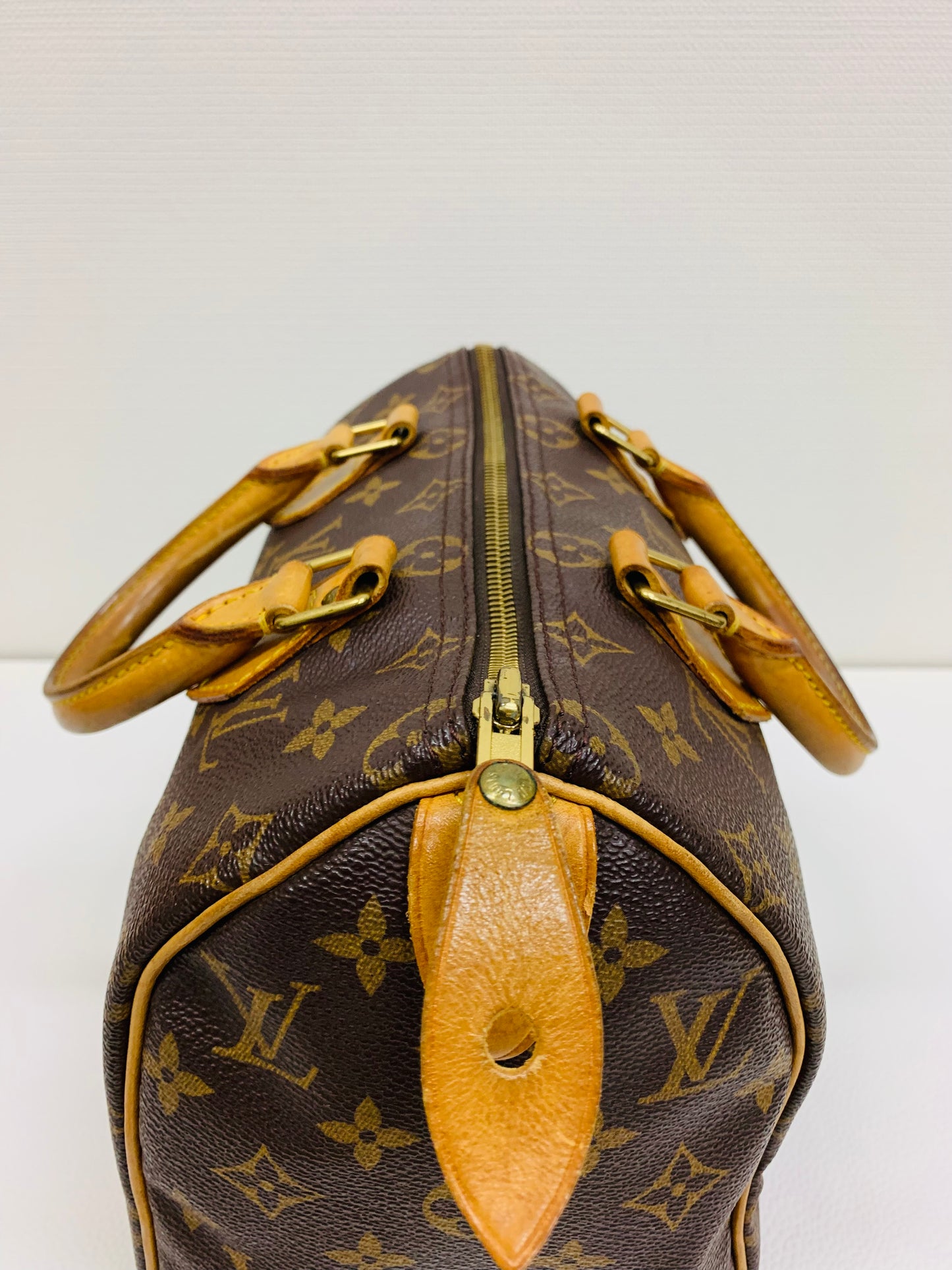 USED LOUIS VUITTON SPEEDY 25