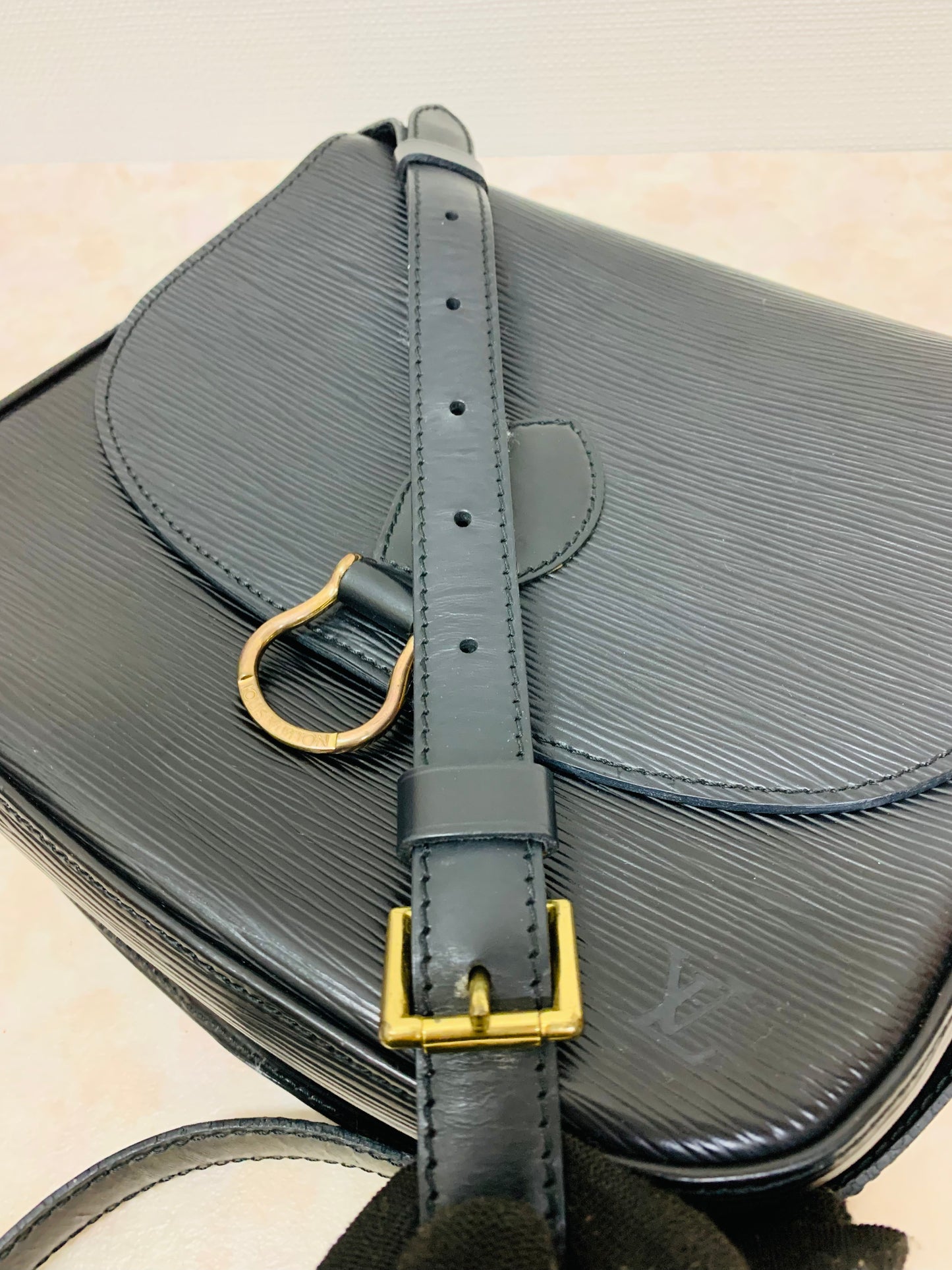 LOUIS VUITTON ntage Epi Saint Cloud GM Noir