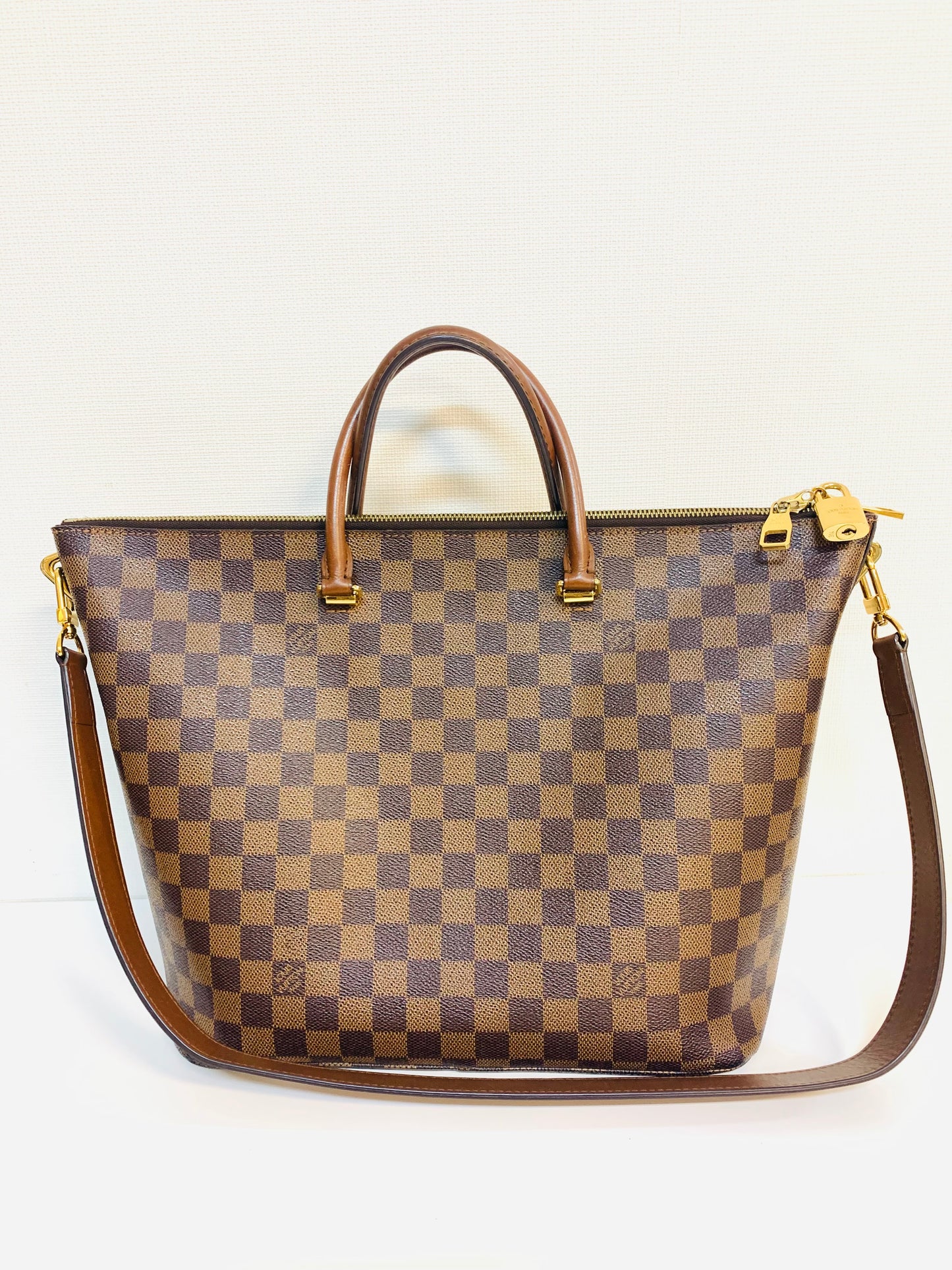 LOUIS VUITTON Belmont Tote bag DE