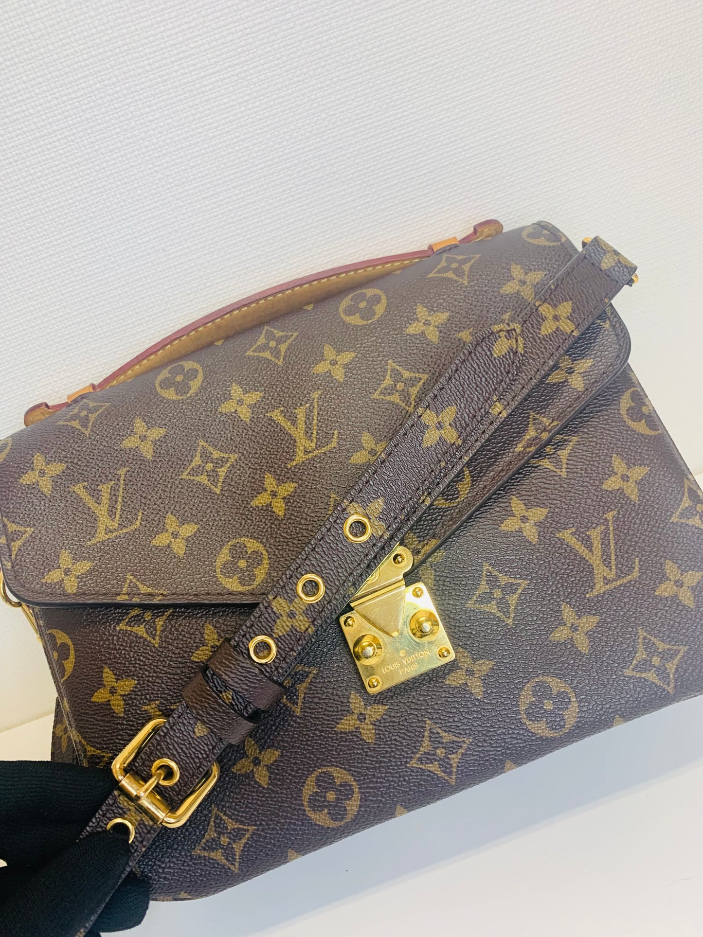Louis Vuitton Pochette Métis Monogram