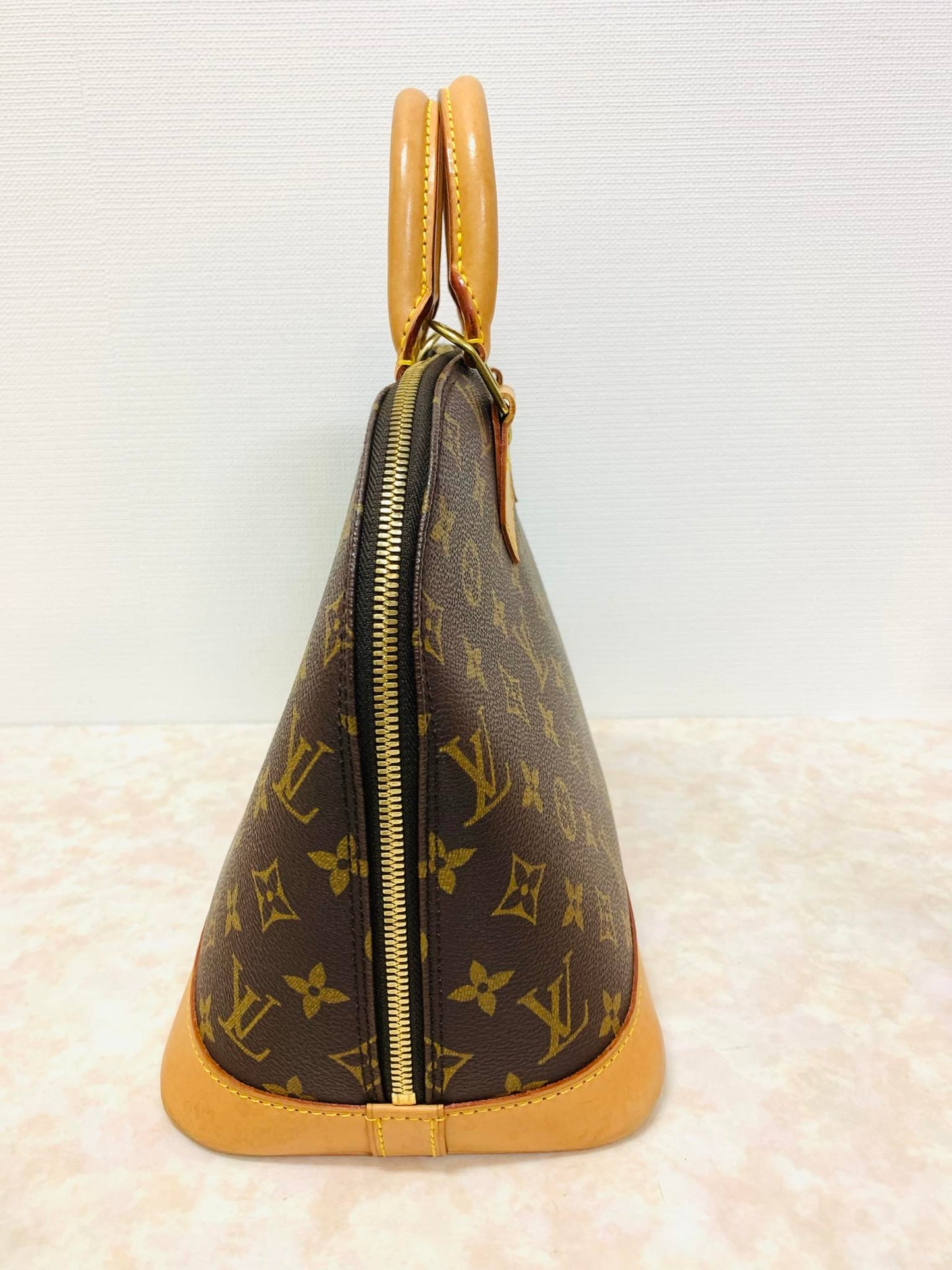 LOUIS VUITTON ALMA PM