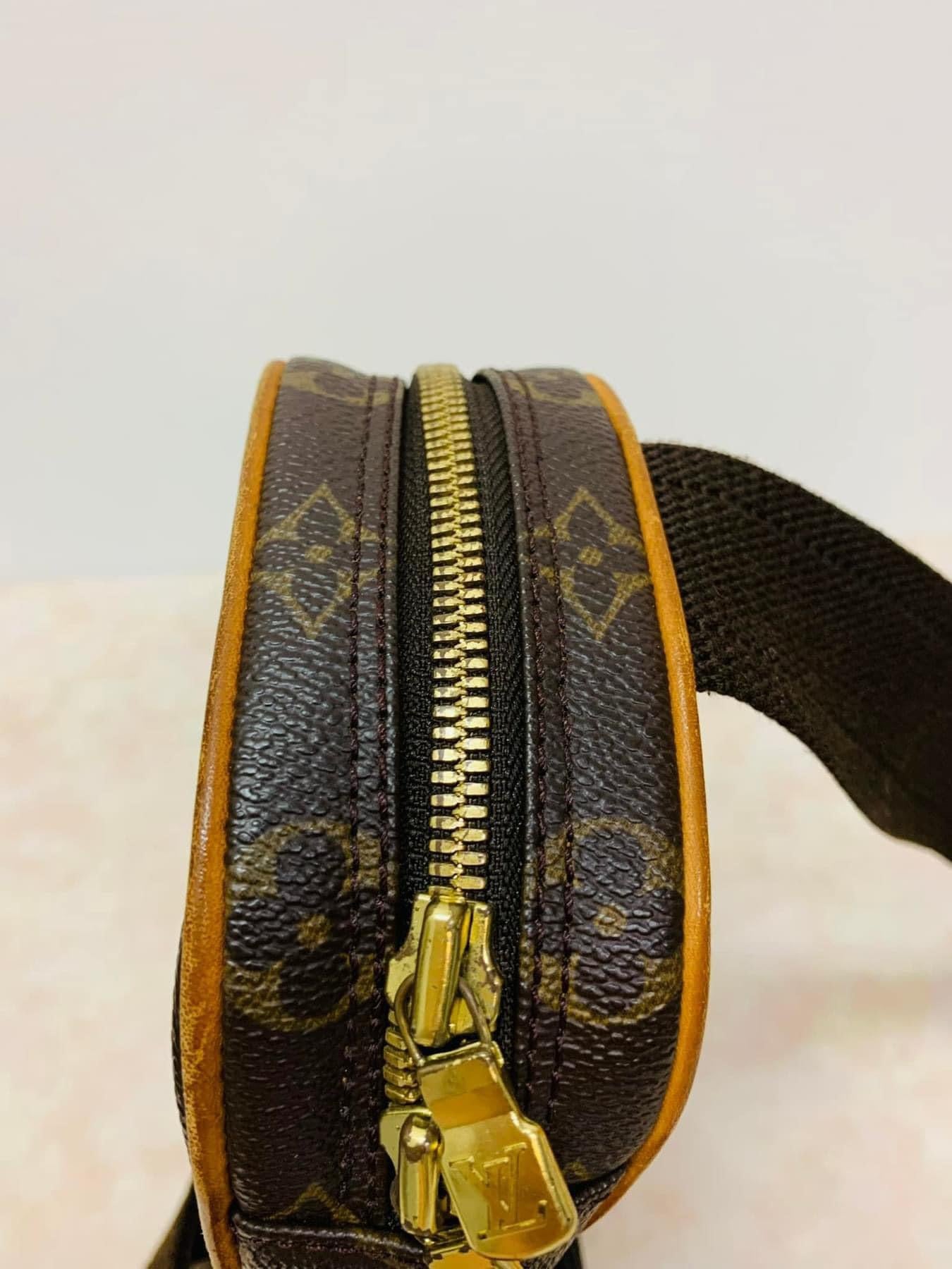 LOUIS VUITTON BUMBAG GANGE