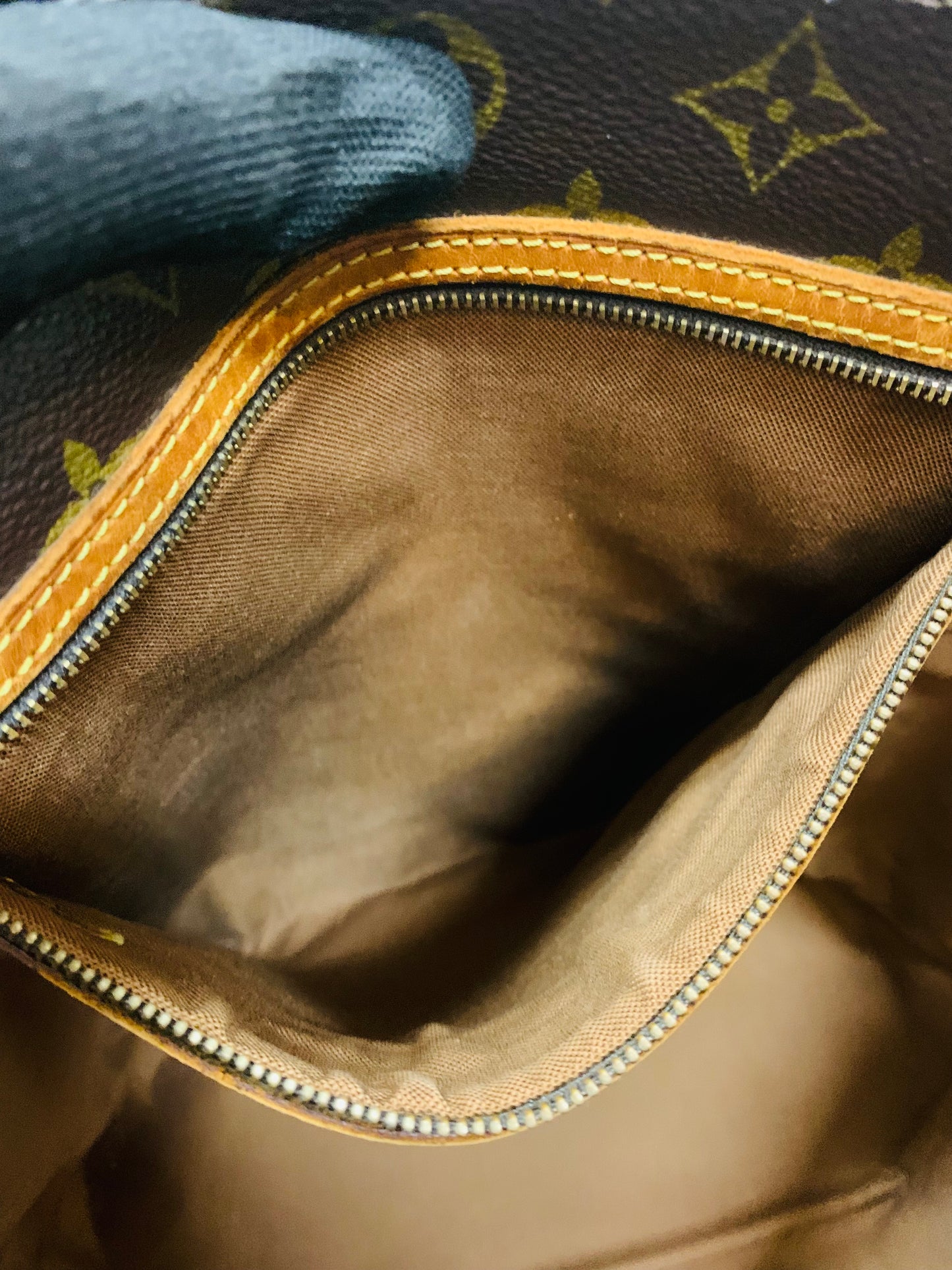 LOUIS VUITTON Sac Shopping Tote Bag