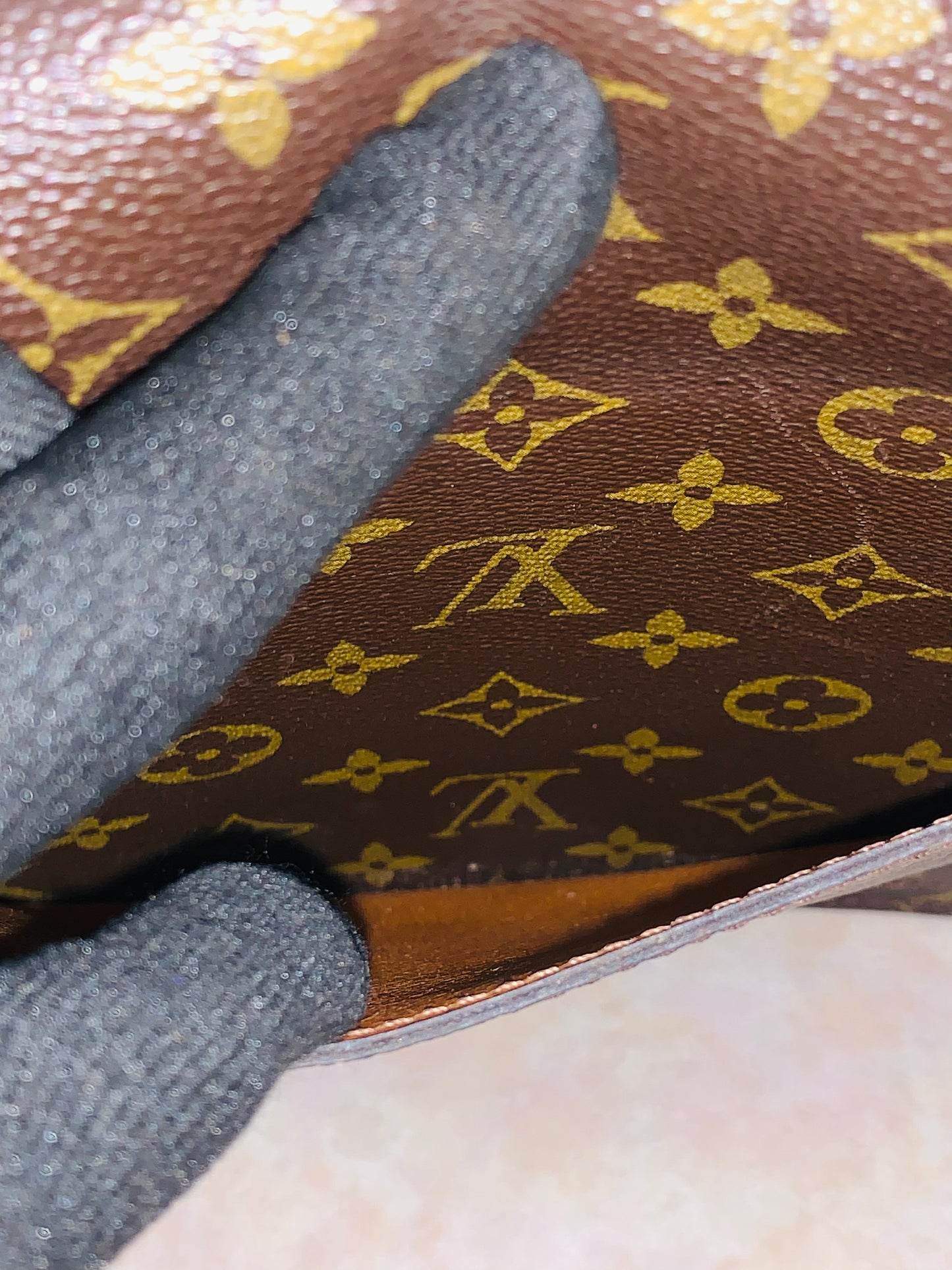 LOUIS VUITTON SAINT CLOUD GM