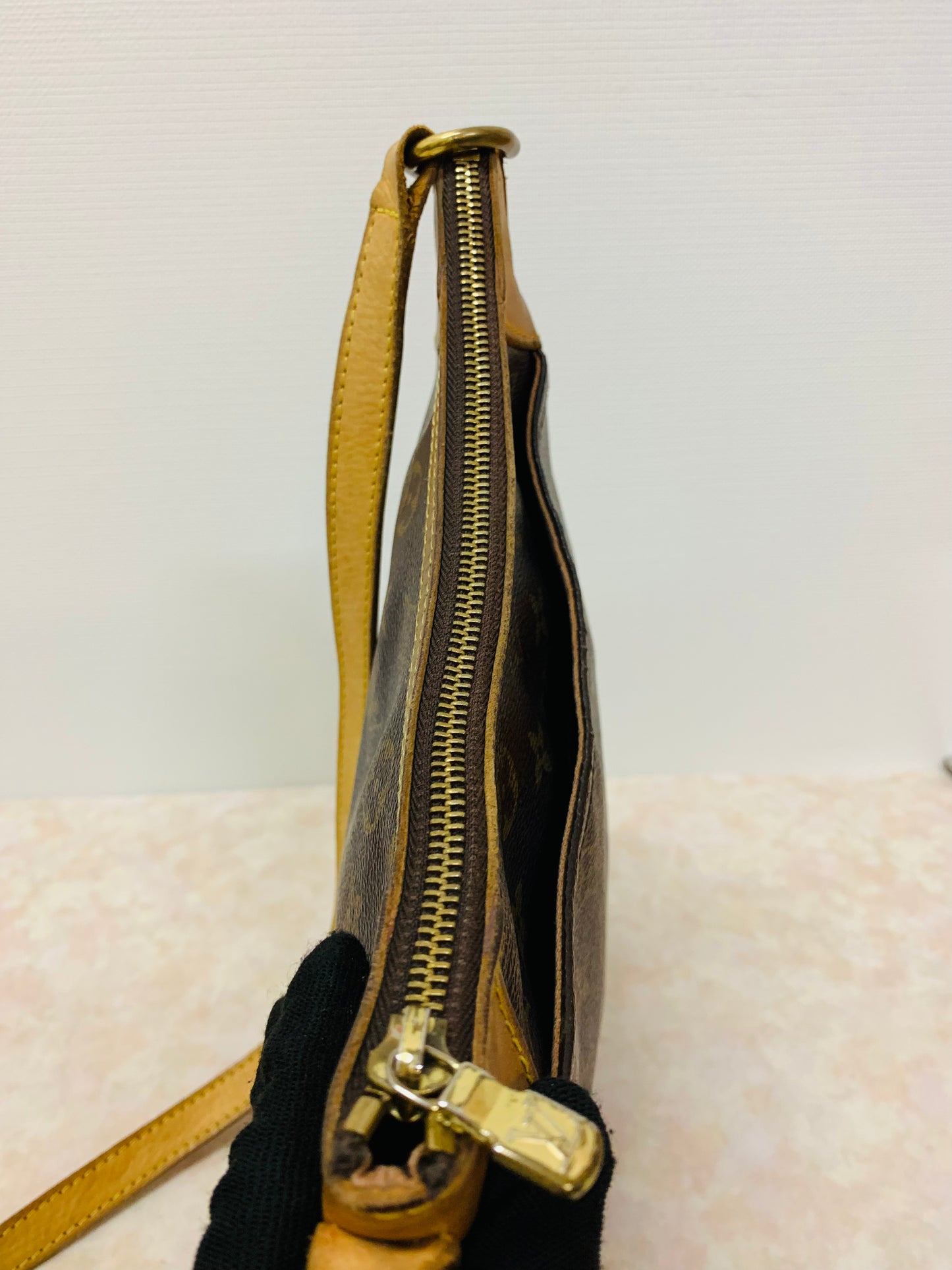 LOUIS VUITTON ODEON PM