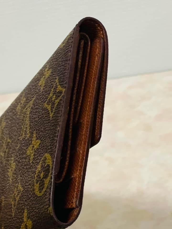 LOUIS VUITTON International Wallet Monogram