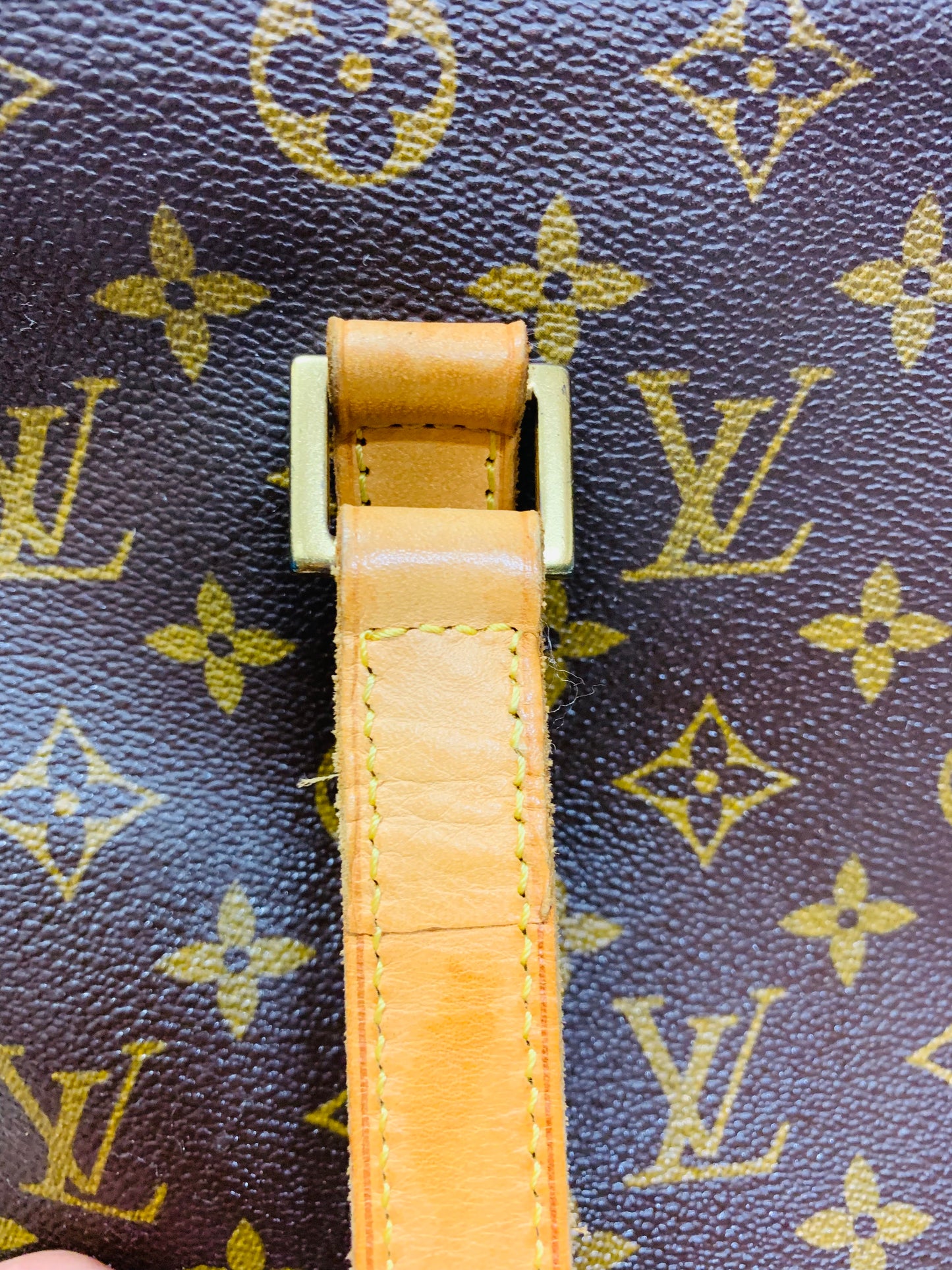 LOUIS VUITTON Cabas Mezzo Tote Bag