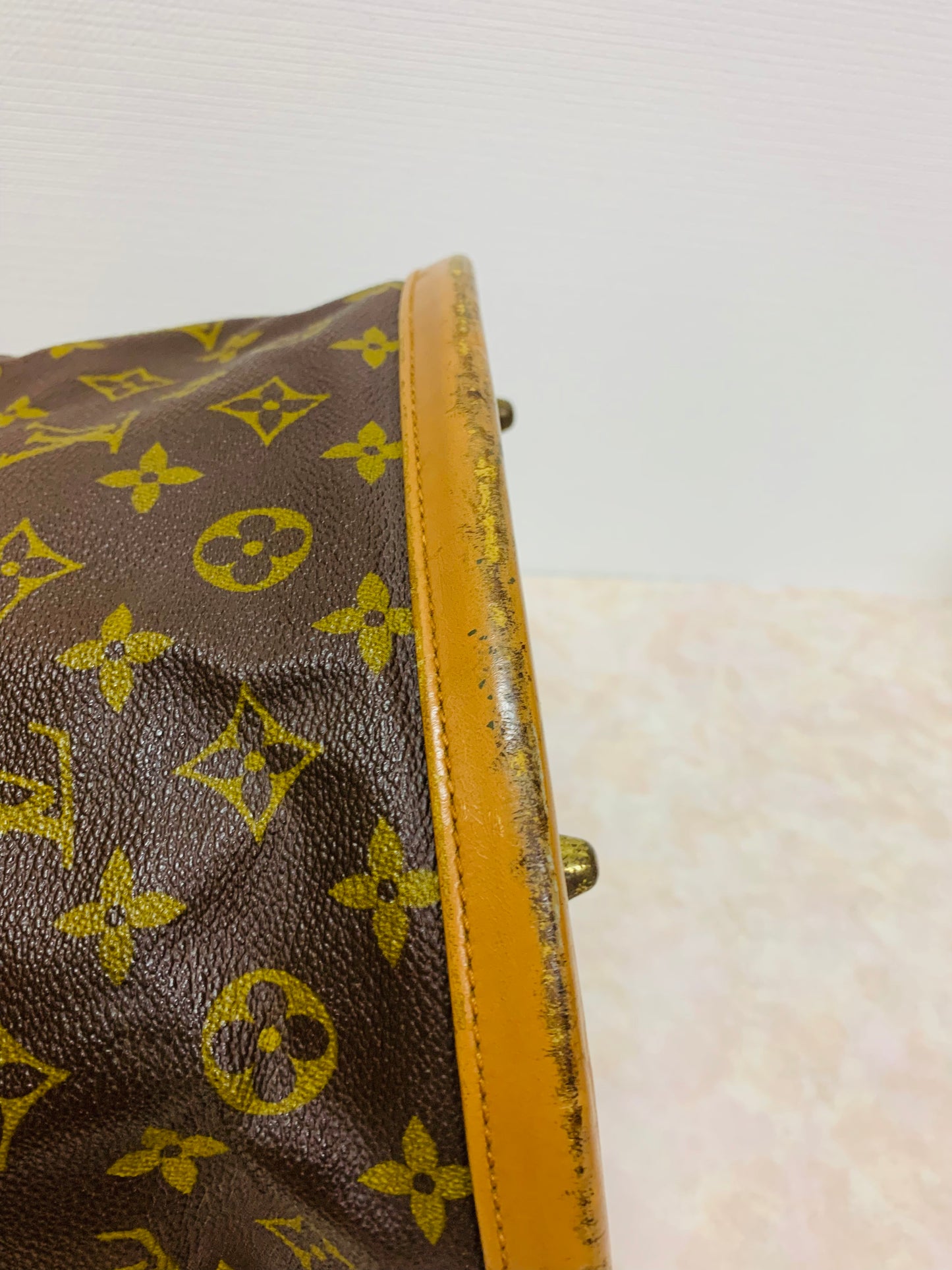 LOUIS VUITTON Bucket GM French and Company