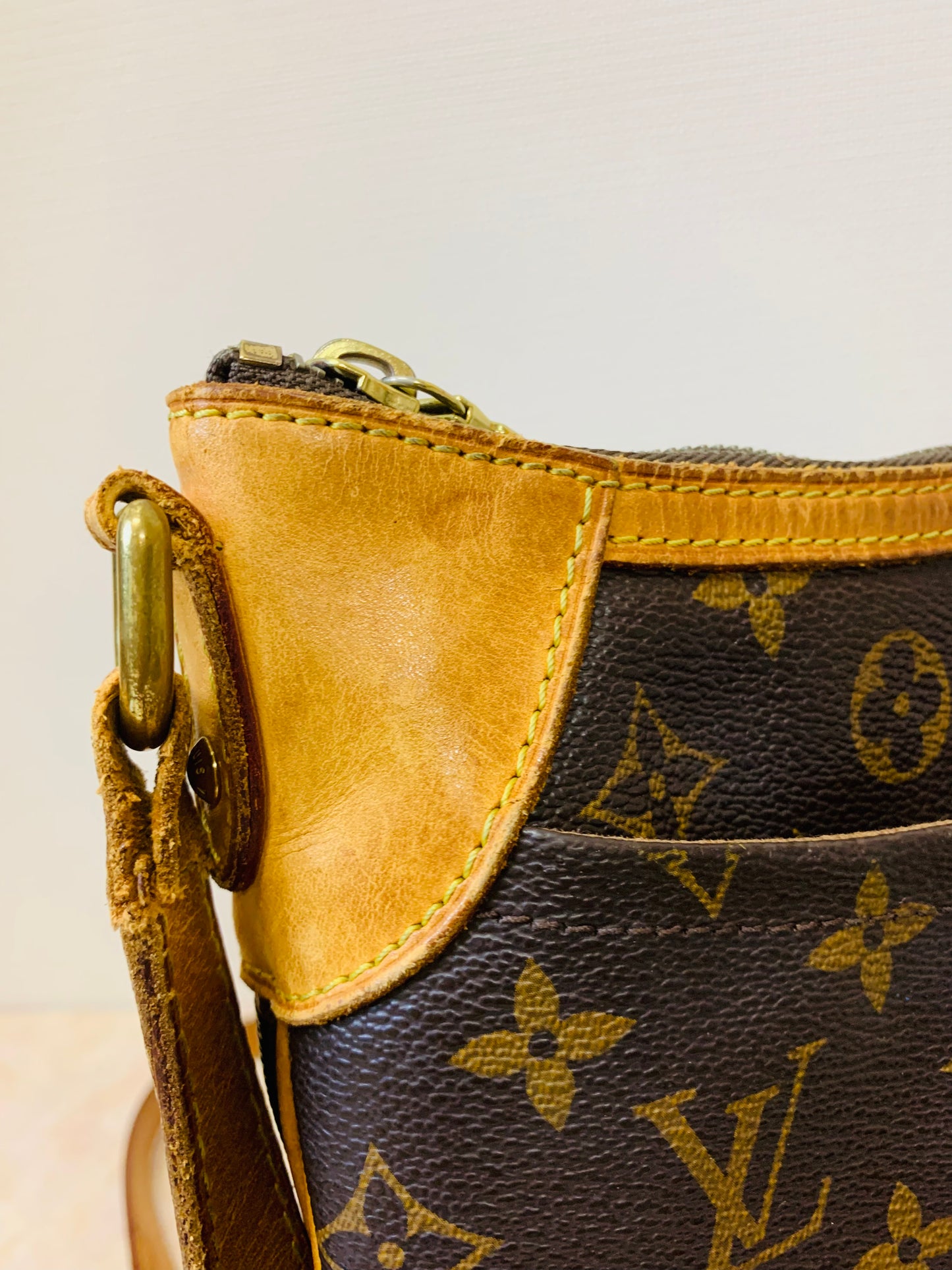 LOUIS VUITTON ODEON PM