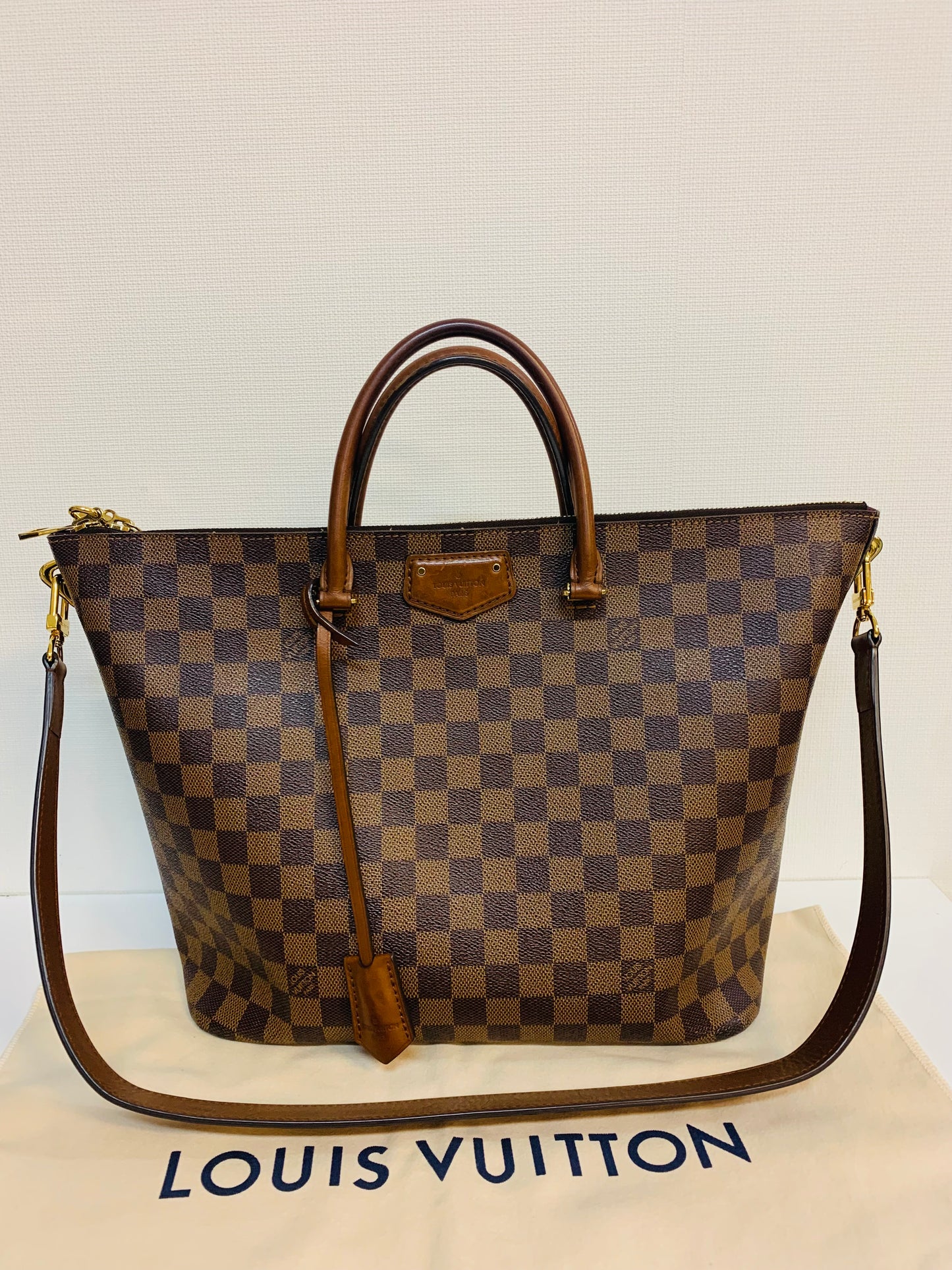 LOUIS VUITTON Belmont Tote bag DE