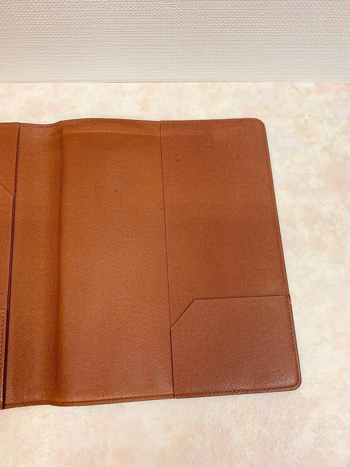 LOUIS VUITTON DESK AGENDA