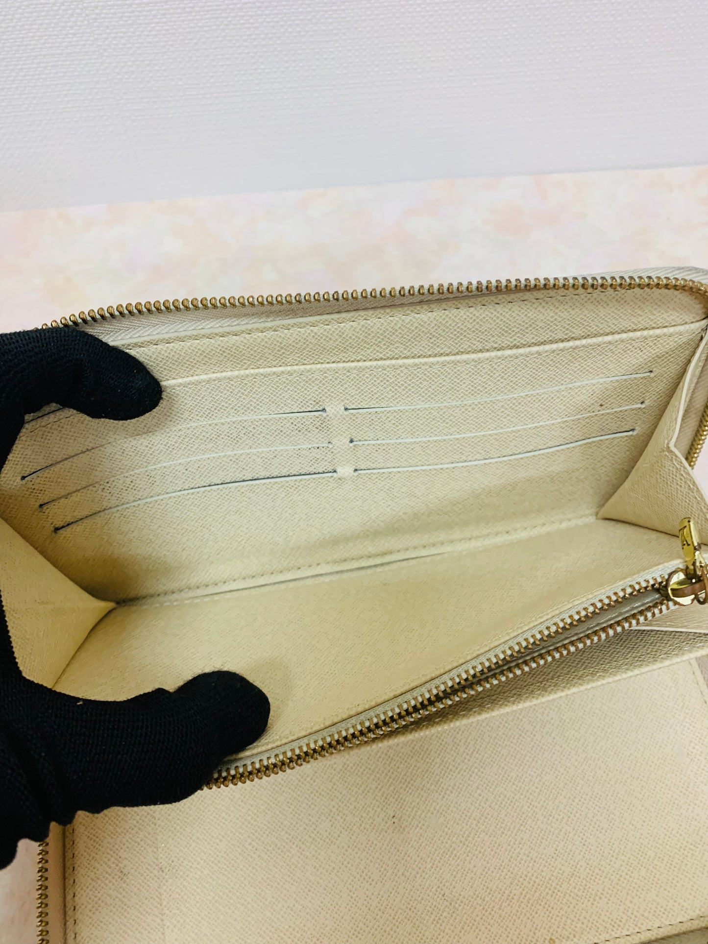 LOUIS VUITTON Damier Azur Zippy Wallet Organizer